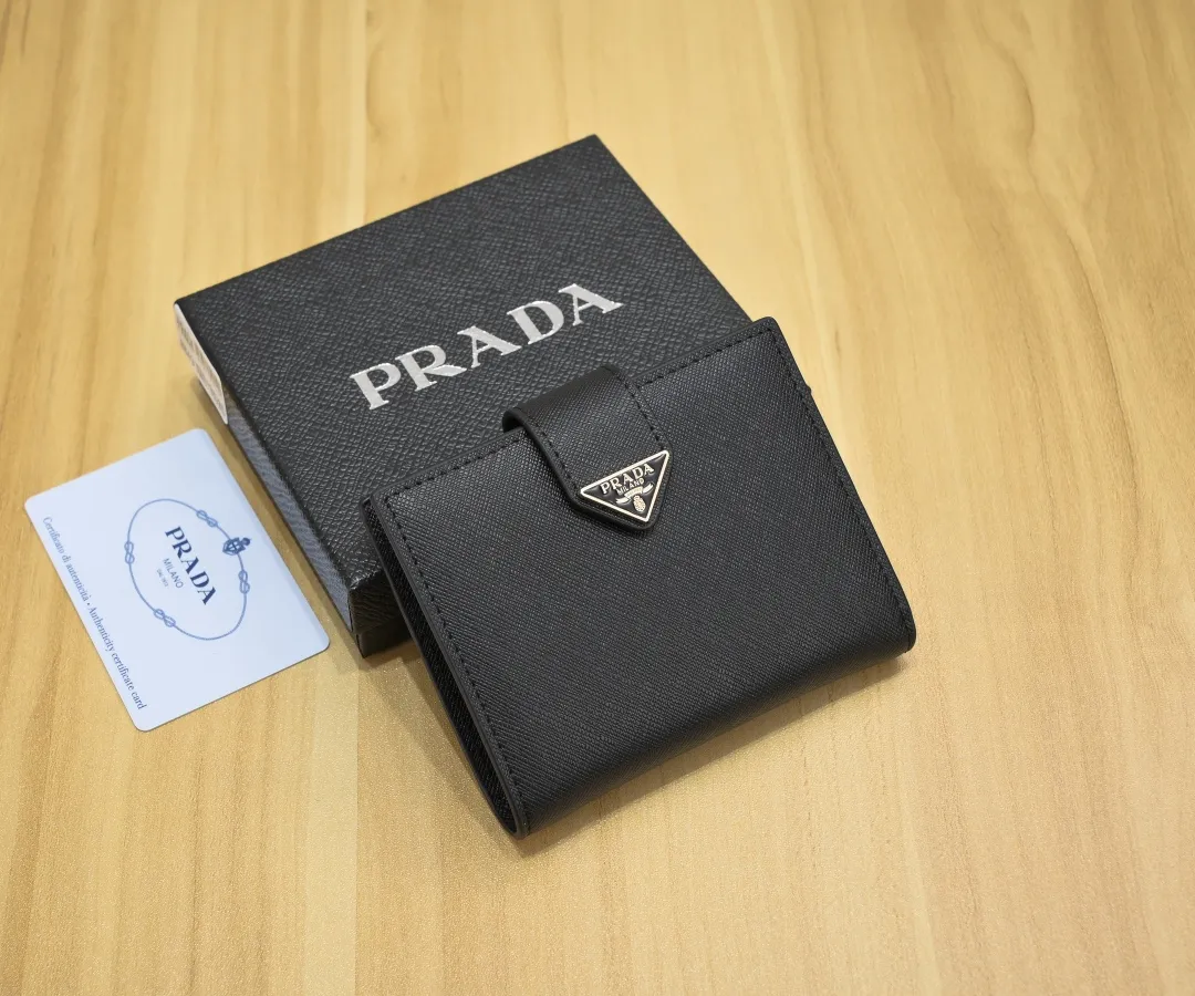 ◆PRADA◆上品 サフィアーノレザーxレザー 折りたたみ財布 6色