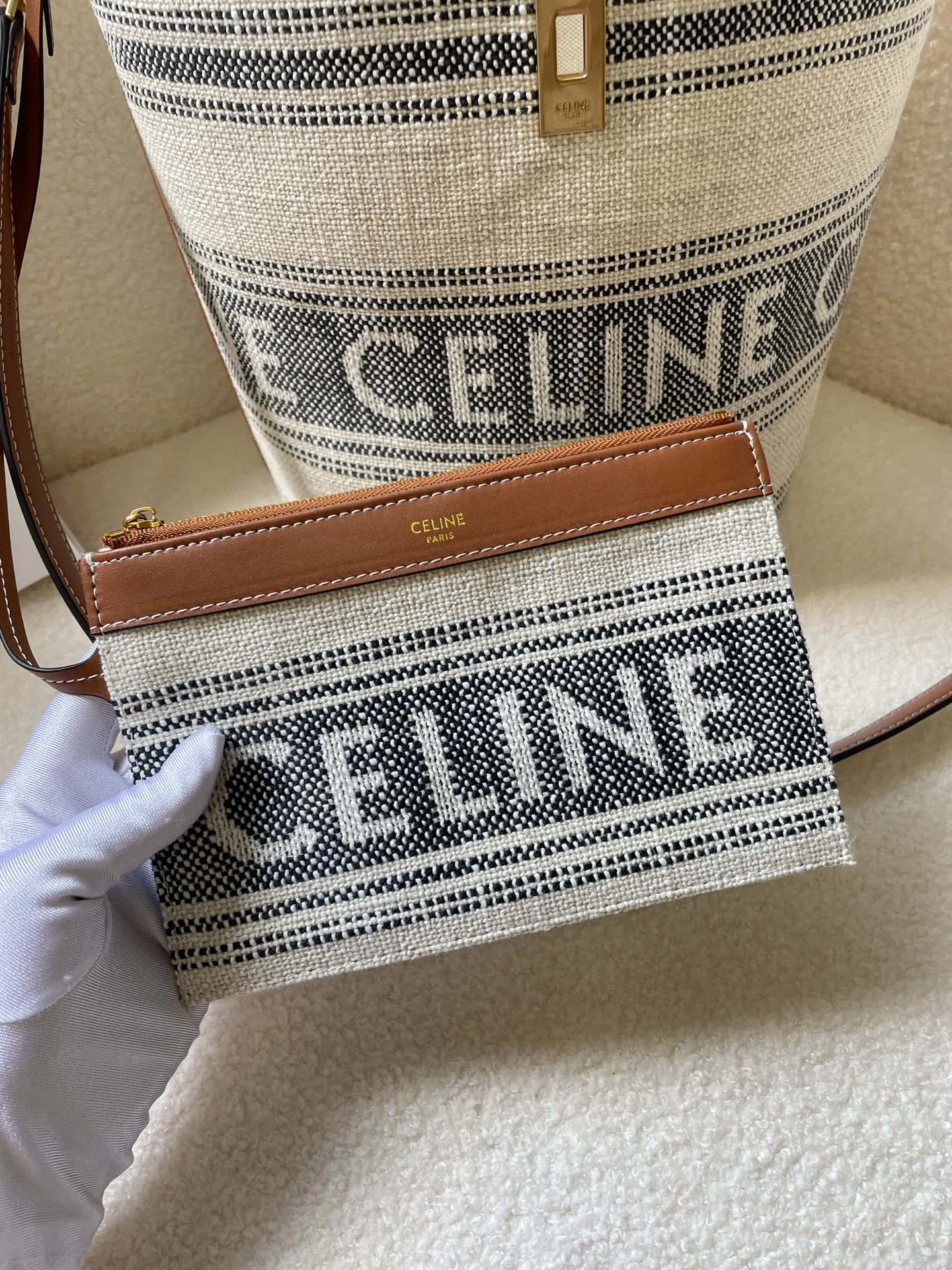 セリーヌ ハンドバッグ ショルダーバッグ ティーン バケット16 セーズ ホワイト ブラック レディース CELINE 197572ERF 01WB TEEN BUCKET WHITE BLACK(ig21)
