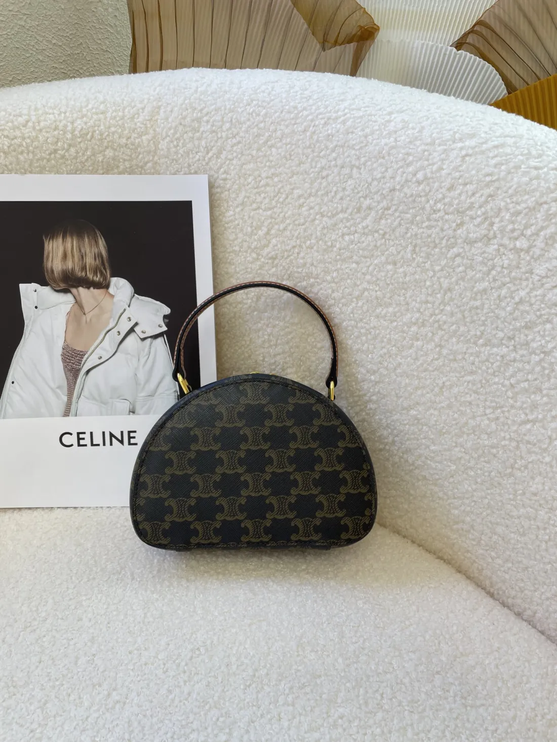 23AW新作セリーヌ ハーフムーンケース バッグ【CELINE】