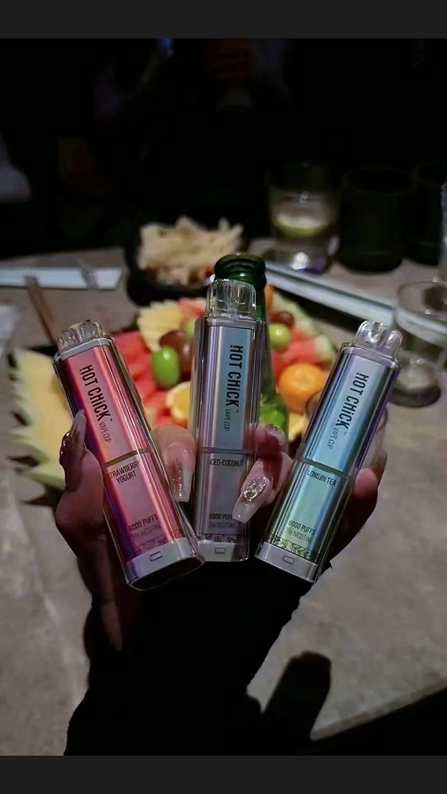 【VAPOR STORM 風暴辣妹 】大容量拋棄式7500口電子菸/可充電發光棒