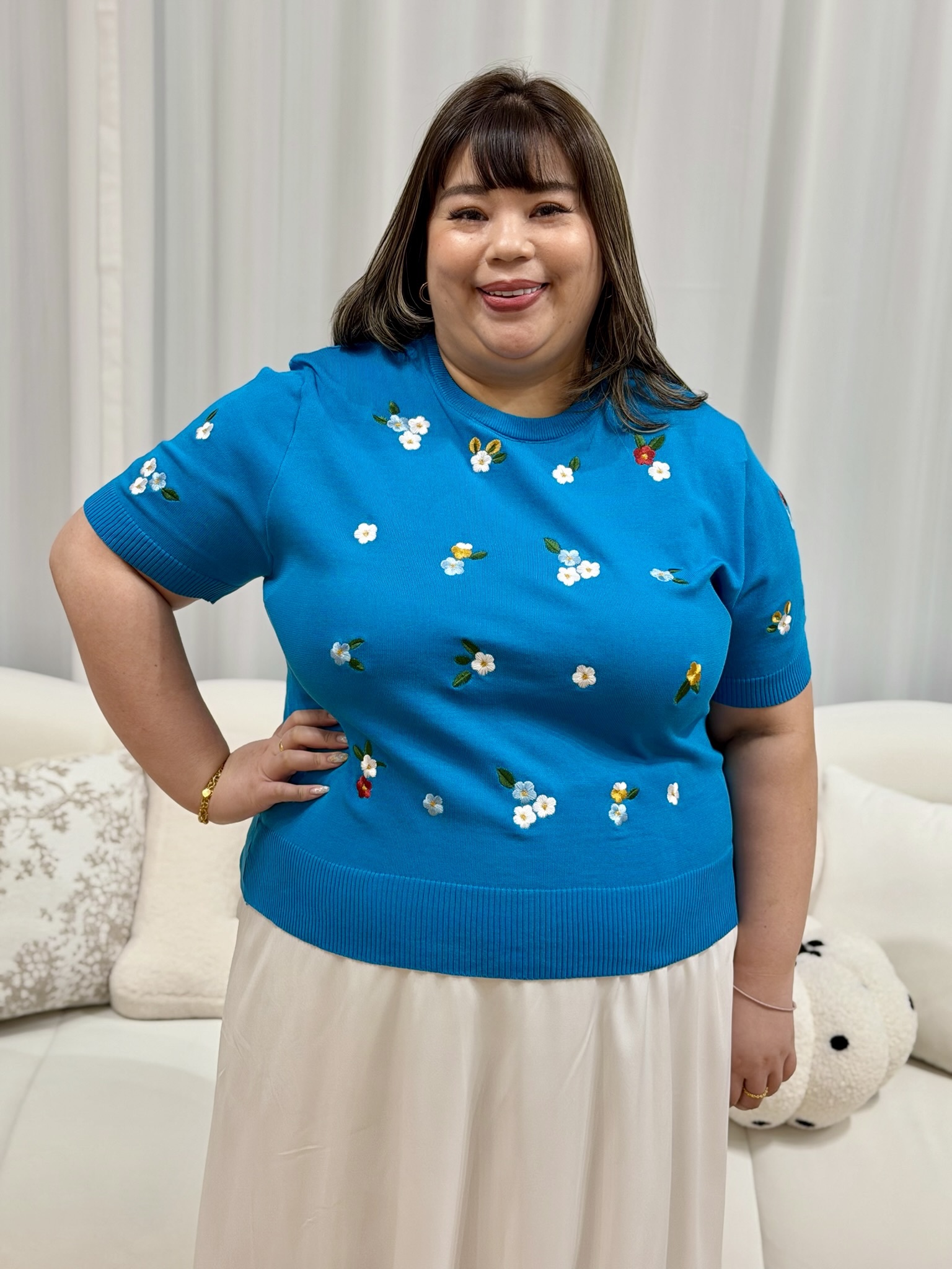 Bundle Of Flowers Soft Knit Top | Plus Size Top