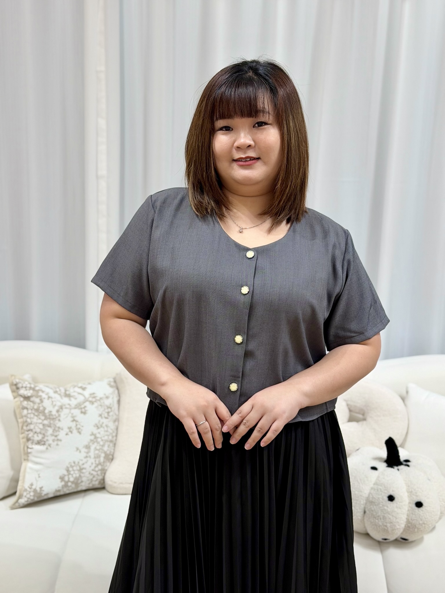 Kilo Button Pearl Top | Plus Size Top