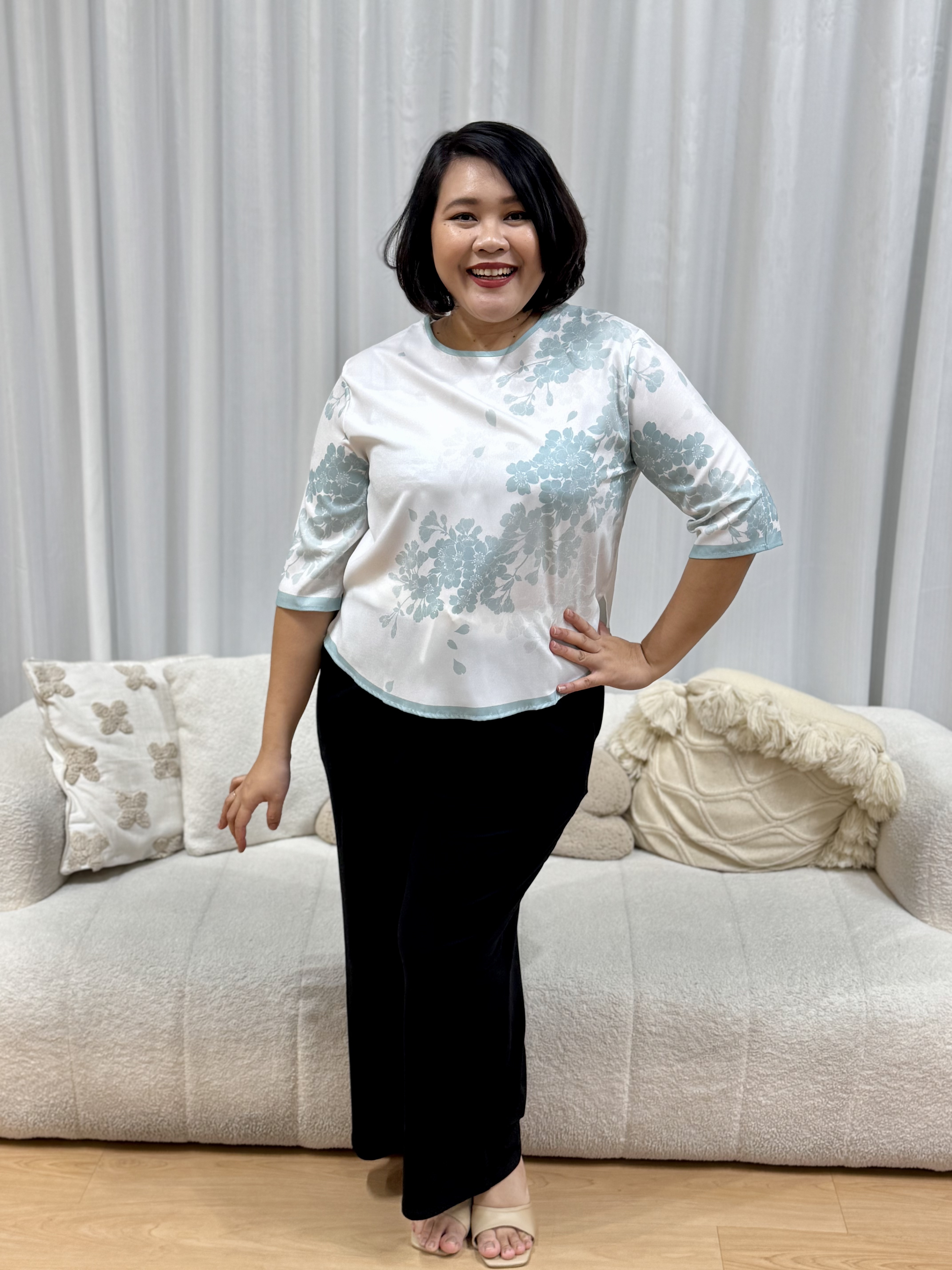 Sakura snow top | Plus Size Top