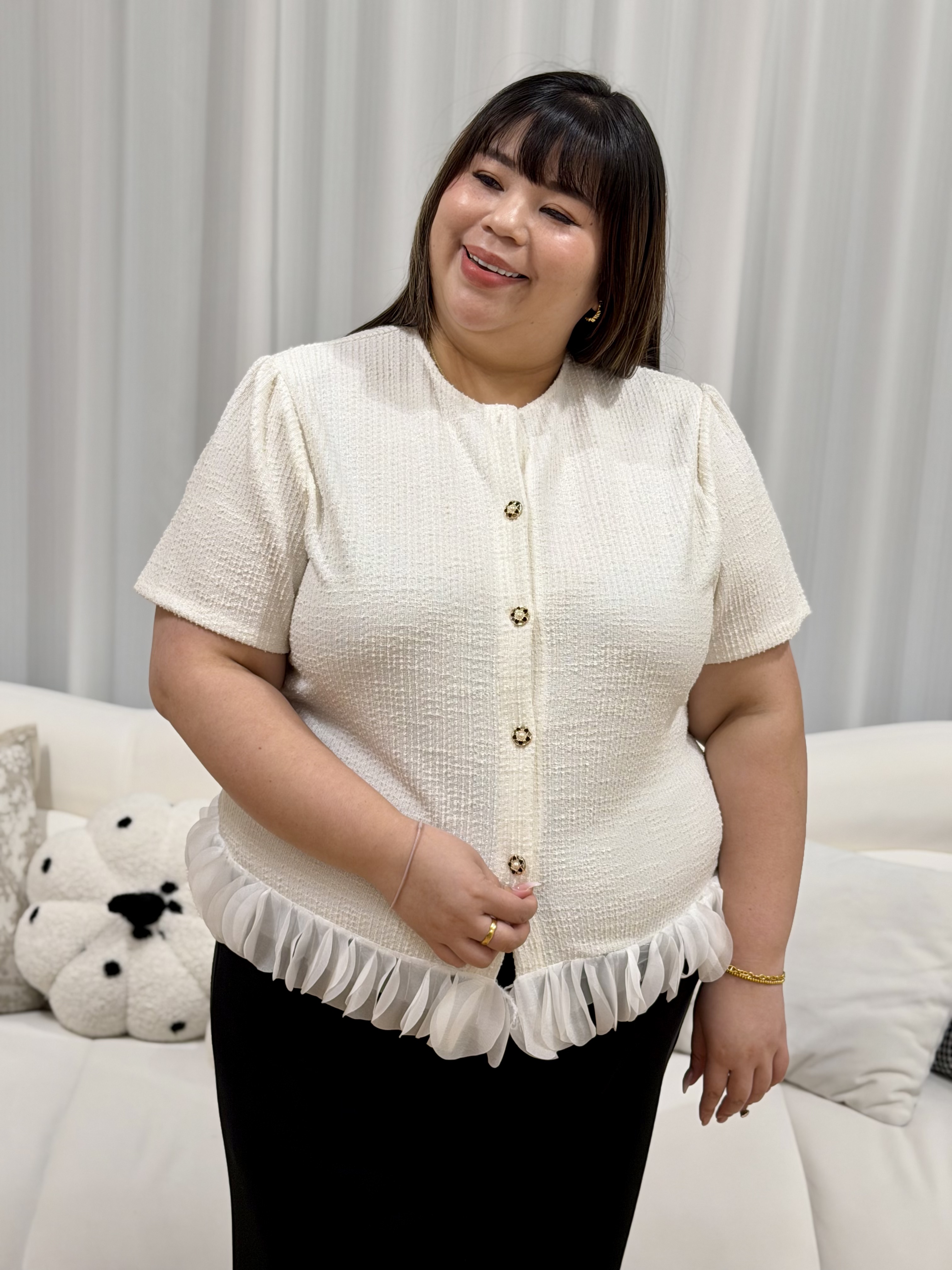 Coen Coco White Petals Top | Plus Size Top
