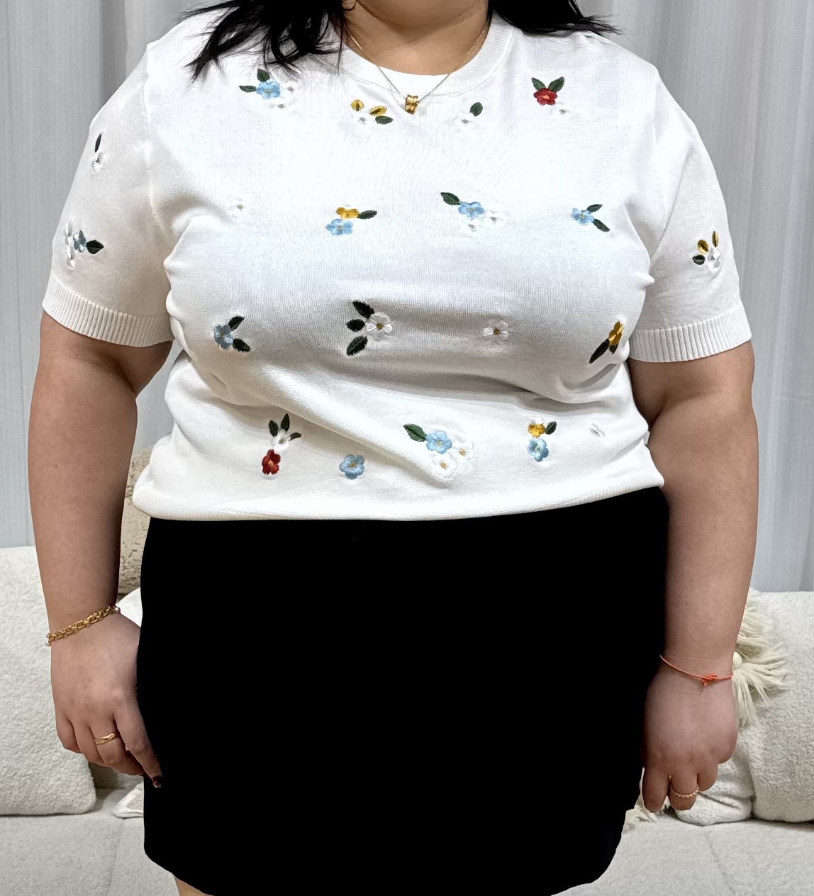 Bundle Of Flowers Soft Knit Top | Plus Size Top