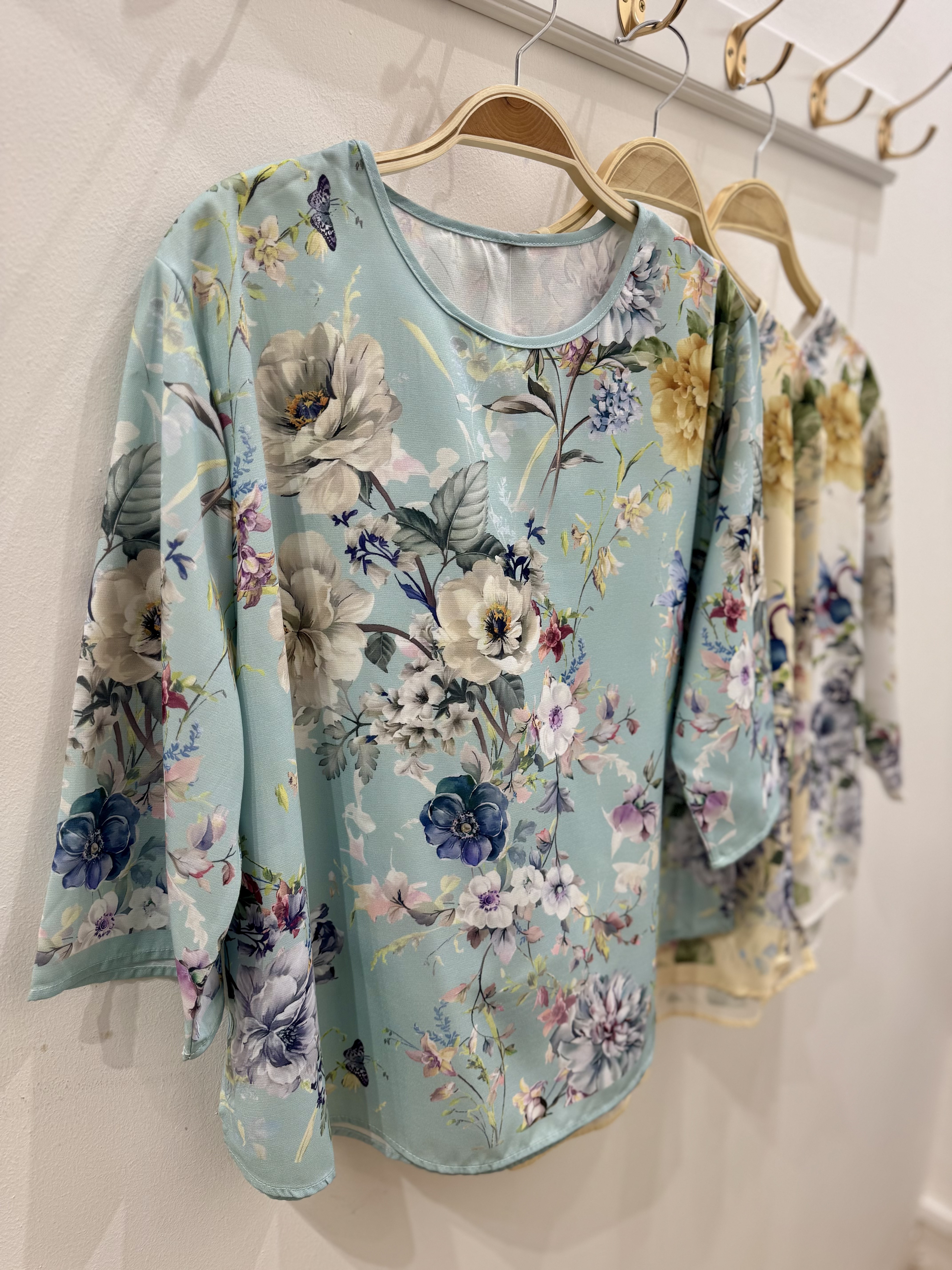 Hibiscus Garden Top | Plus Size Top