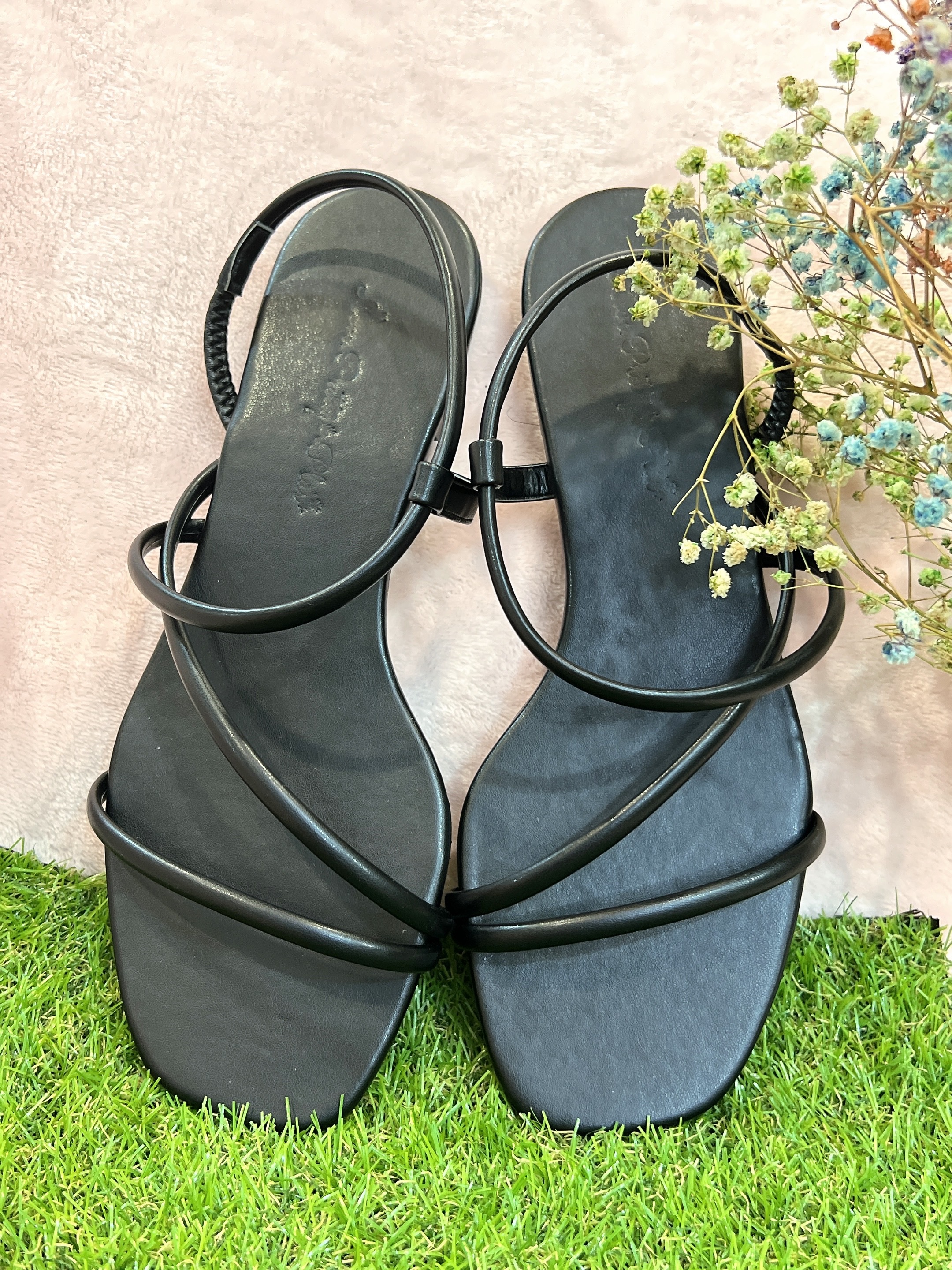 Plus best sale size sandals