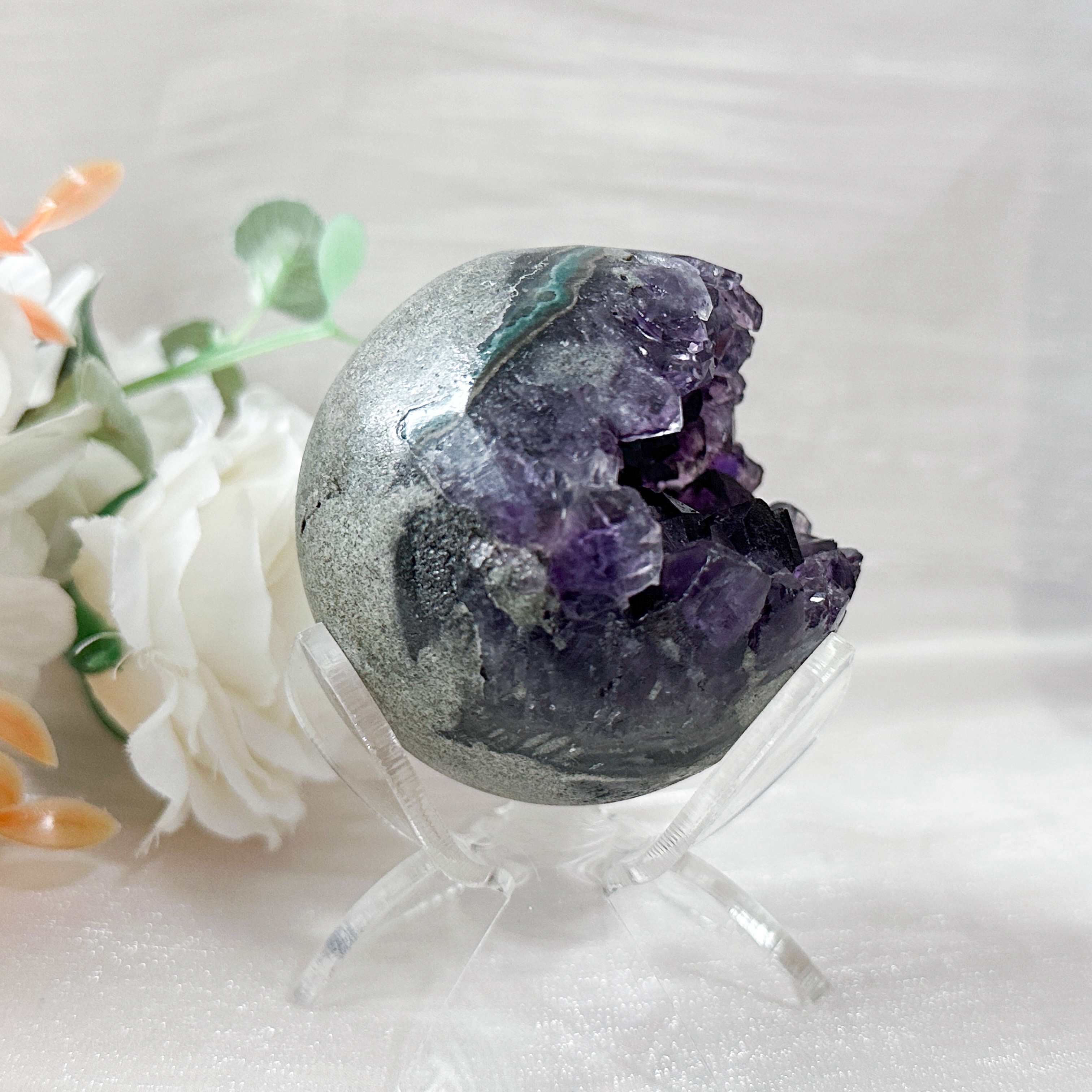 Amethyst Raw Sphere w Sphere Stand