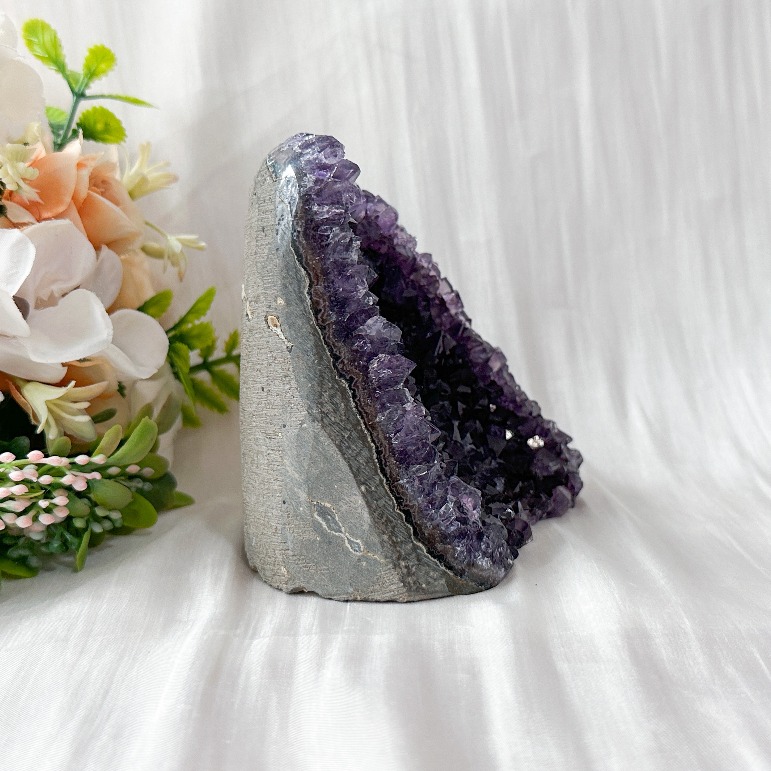Amethyst Geode - 94mm