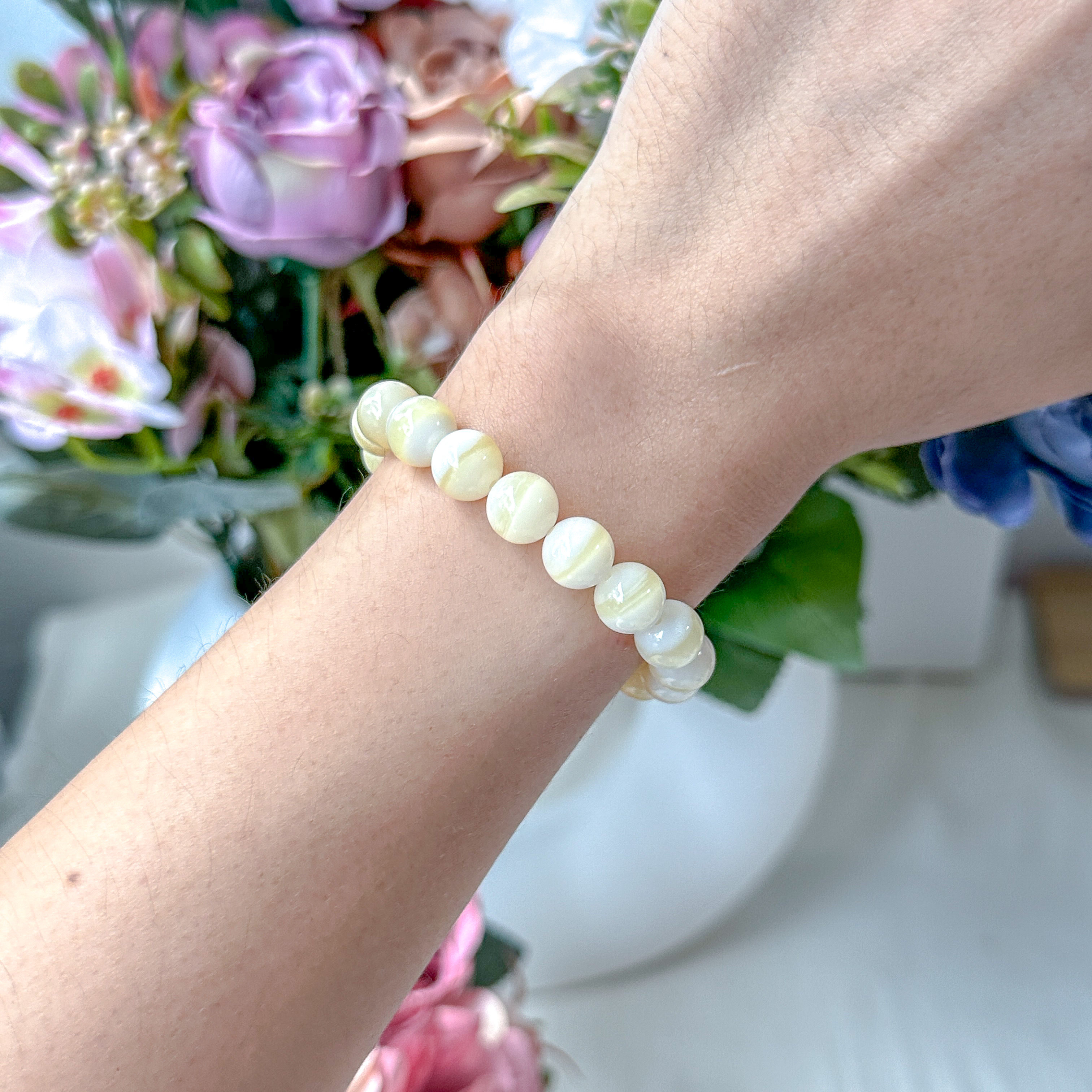 Golden Tridacna Gigas 8mm AA Bracelet