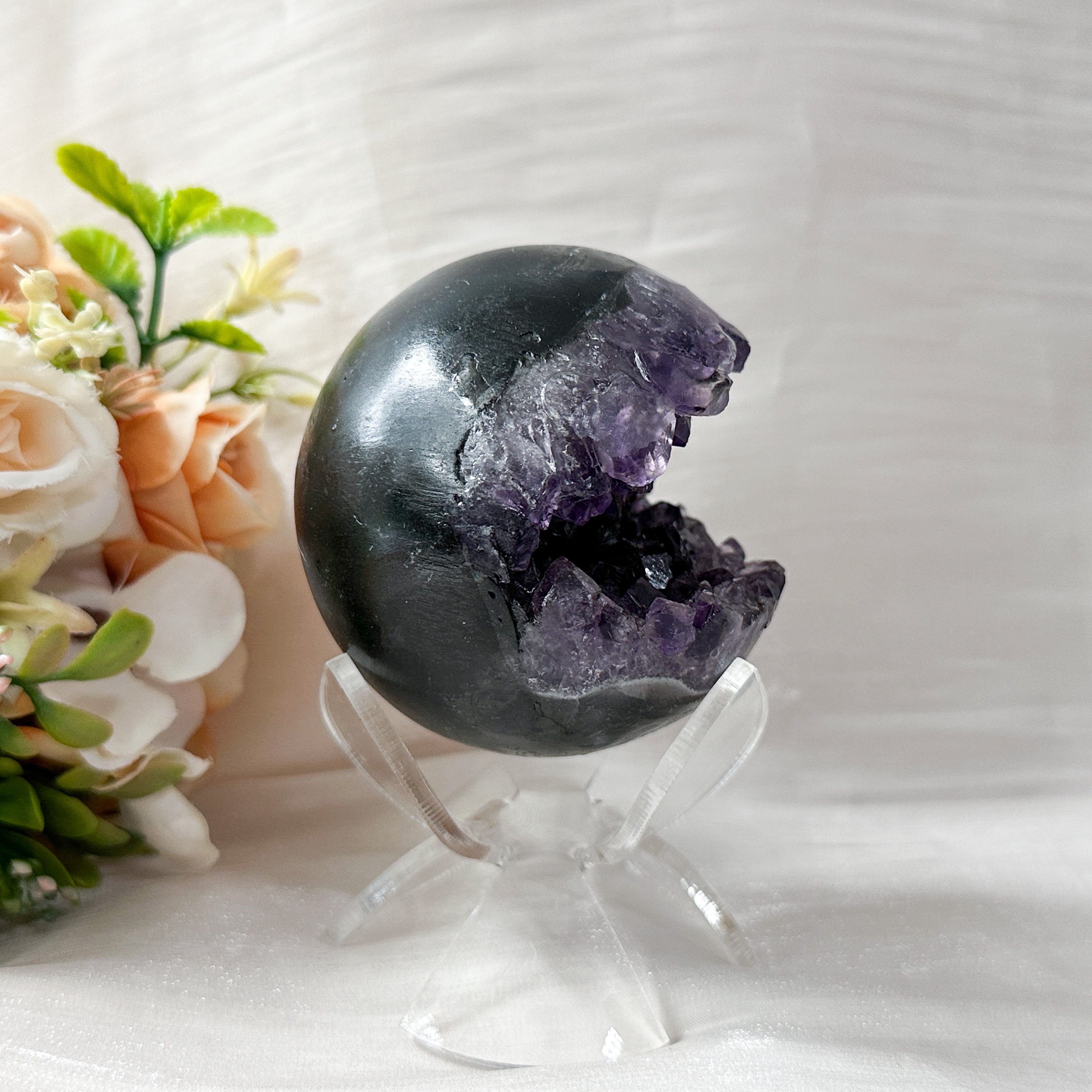 Amethyst Raw Sphere w Sphere Stand