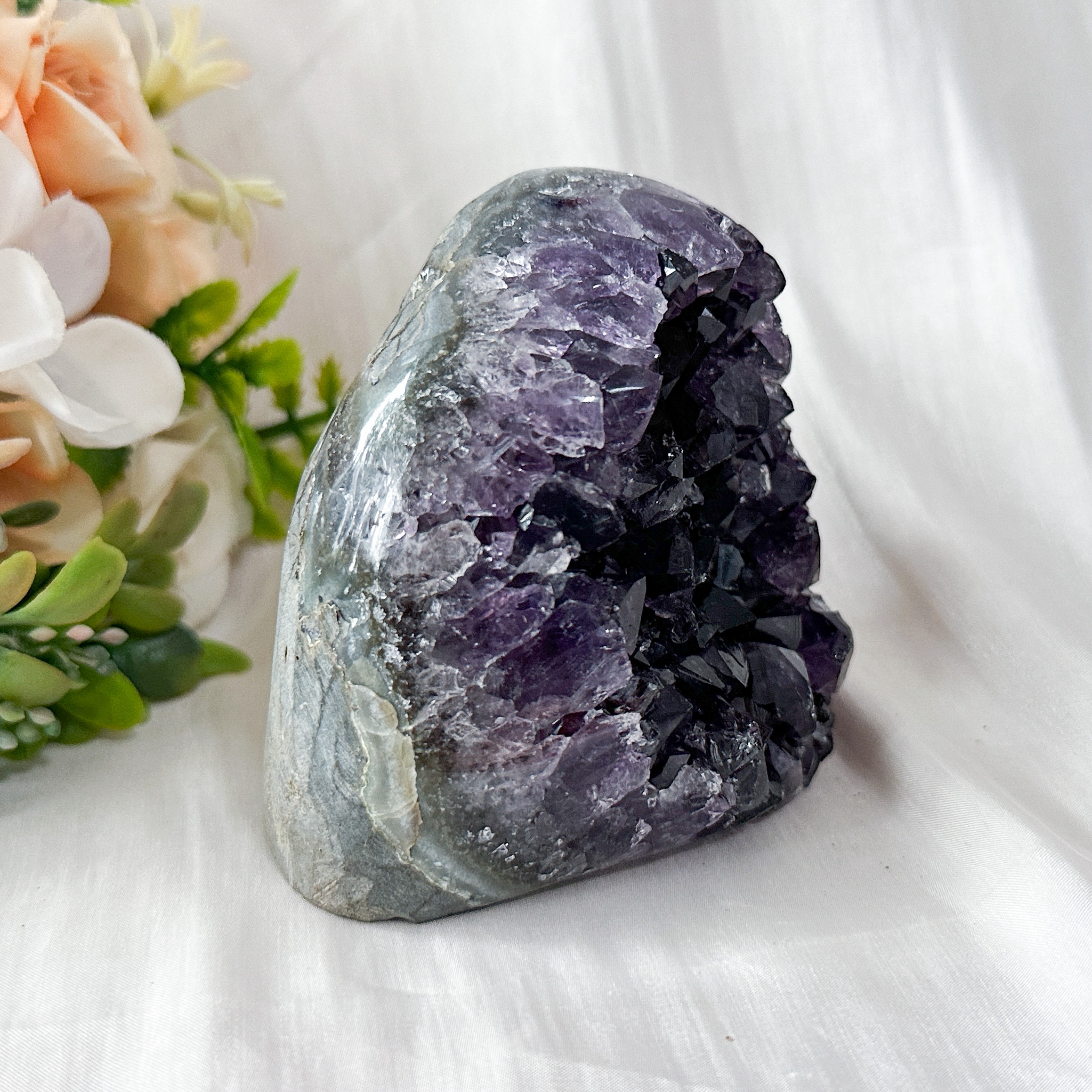 Amethyst Geode - 74mm