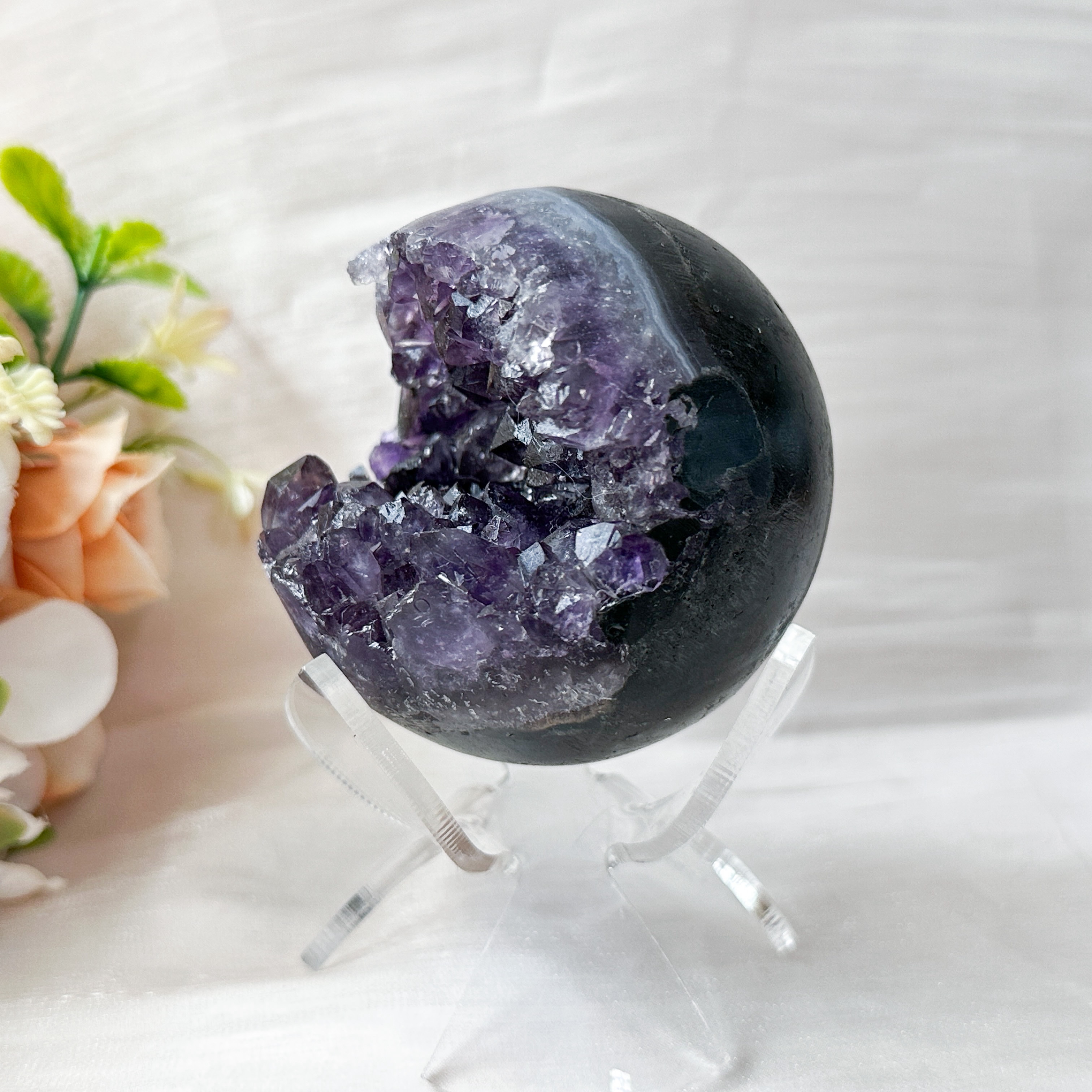 Amethyst Raw Sphere w Sphere Stand