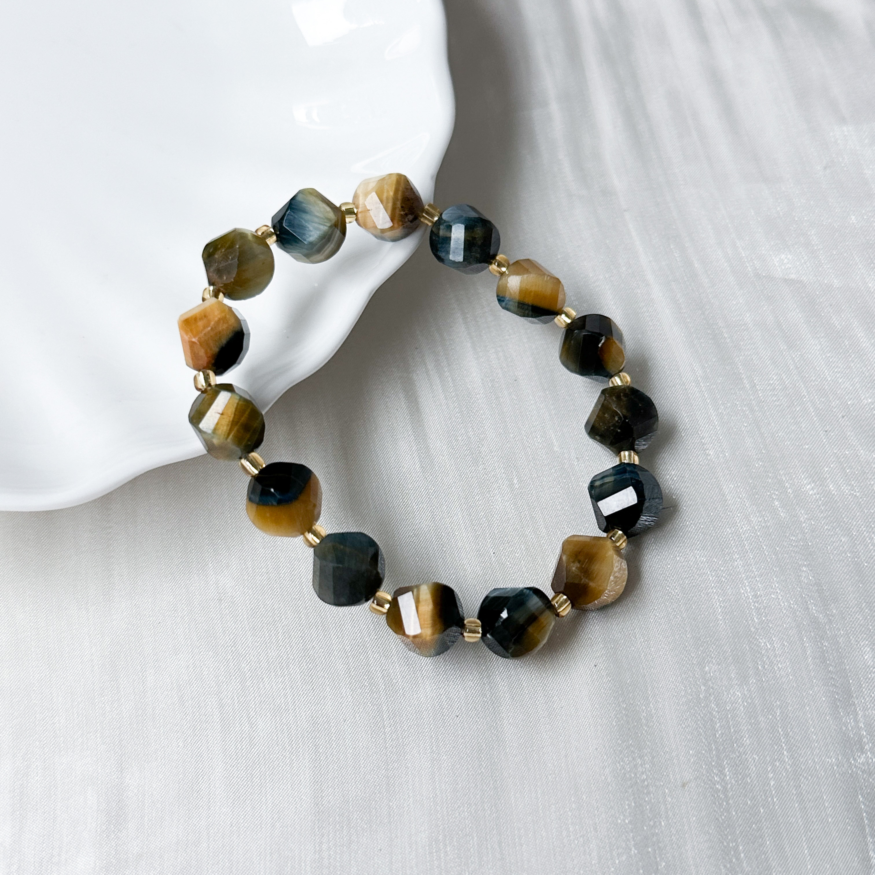 Duo Tone Tiger Eye 10mm Spiral Cut Bracelet