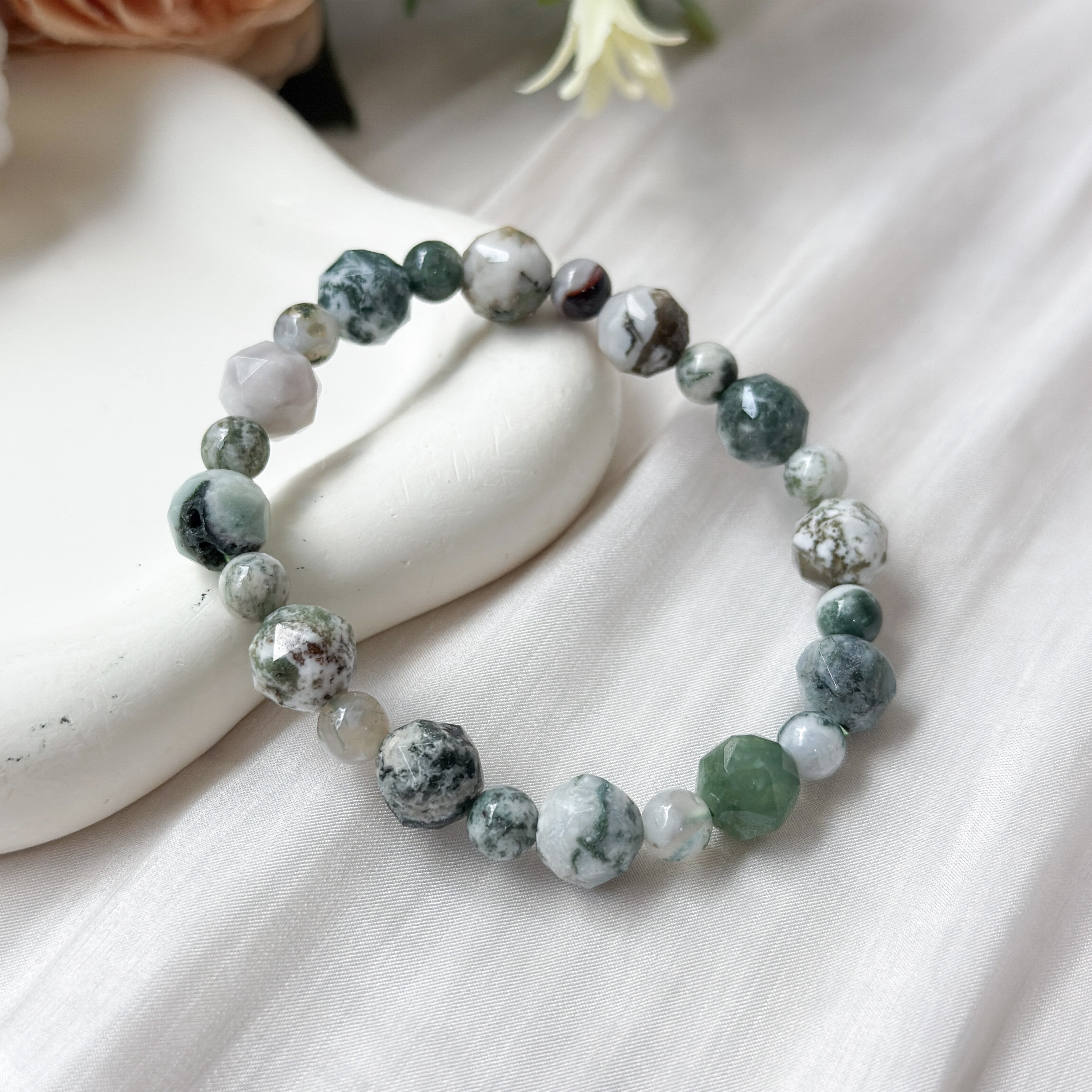 Moss Agate 10mm Diamond Cut Bracelet