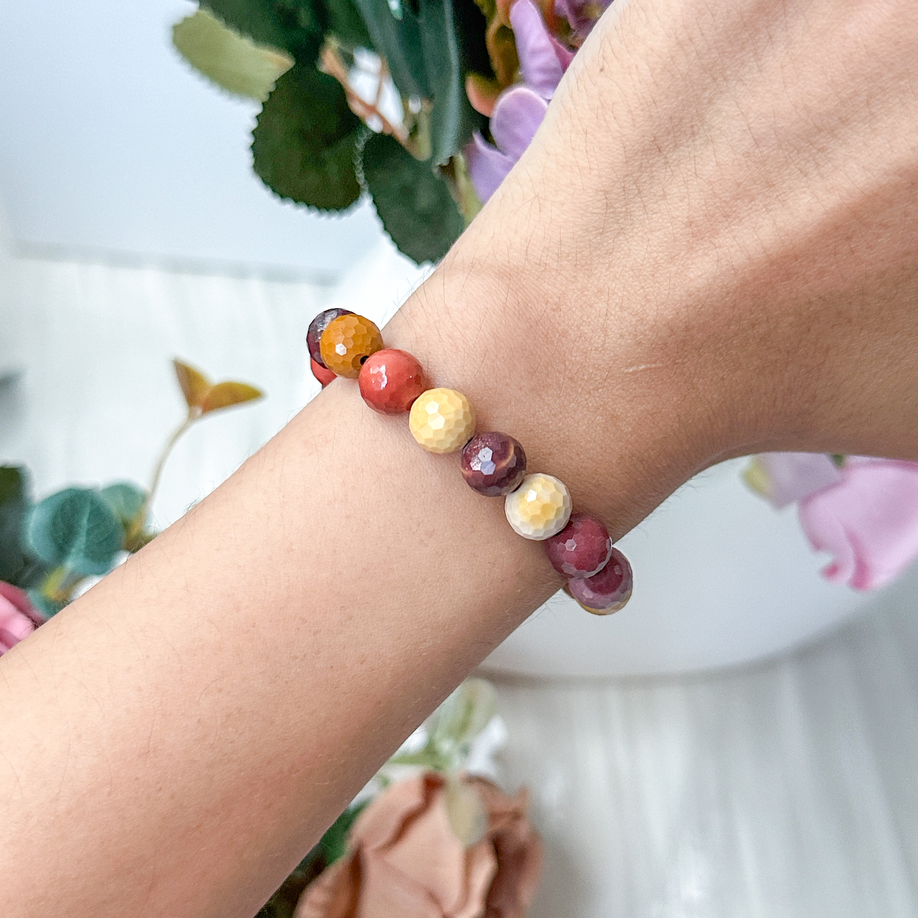 Mookaite Jasper 8mm Cut Bracelet