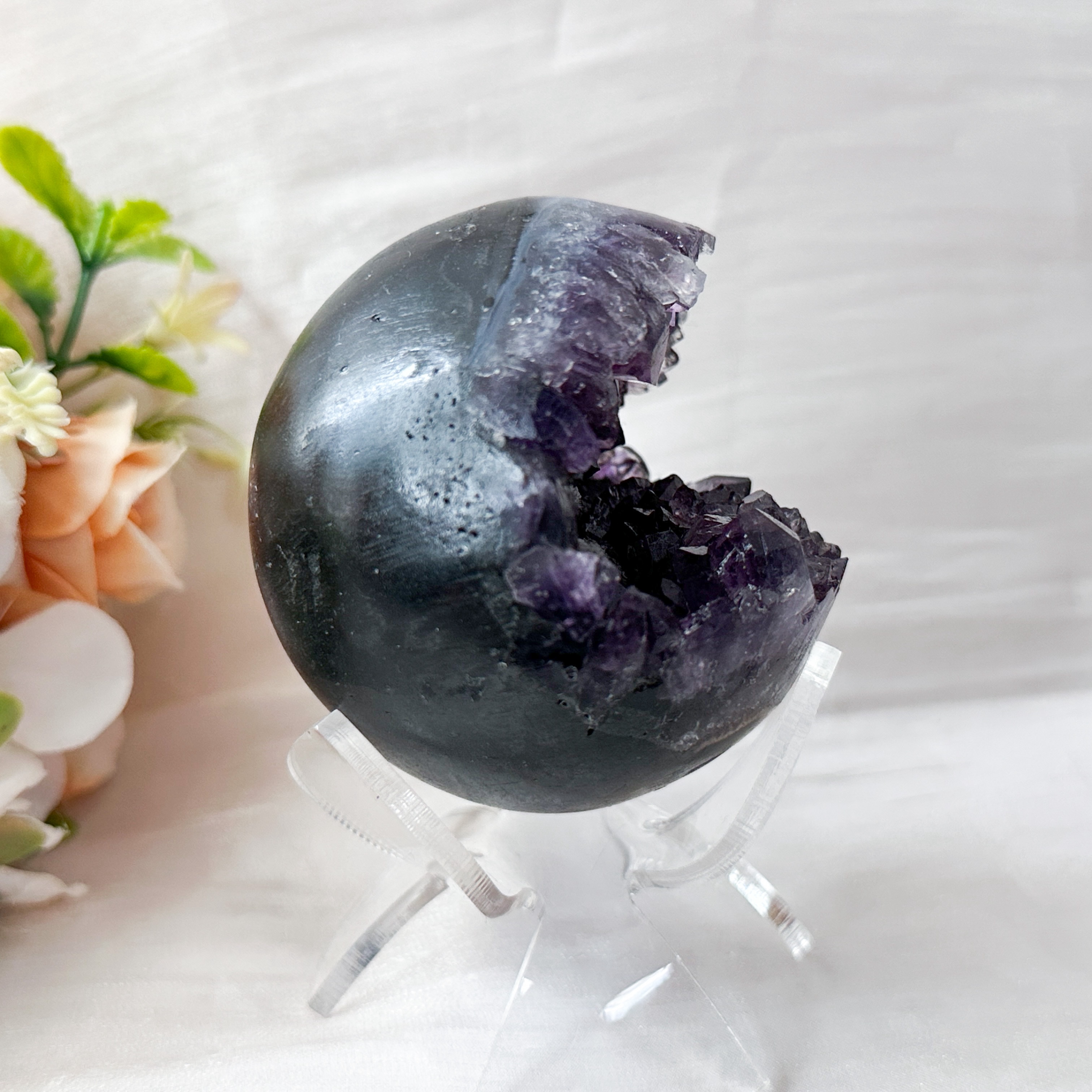 Amethyst Raw Sphere w Sphere Stand