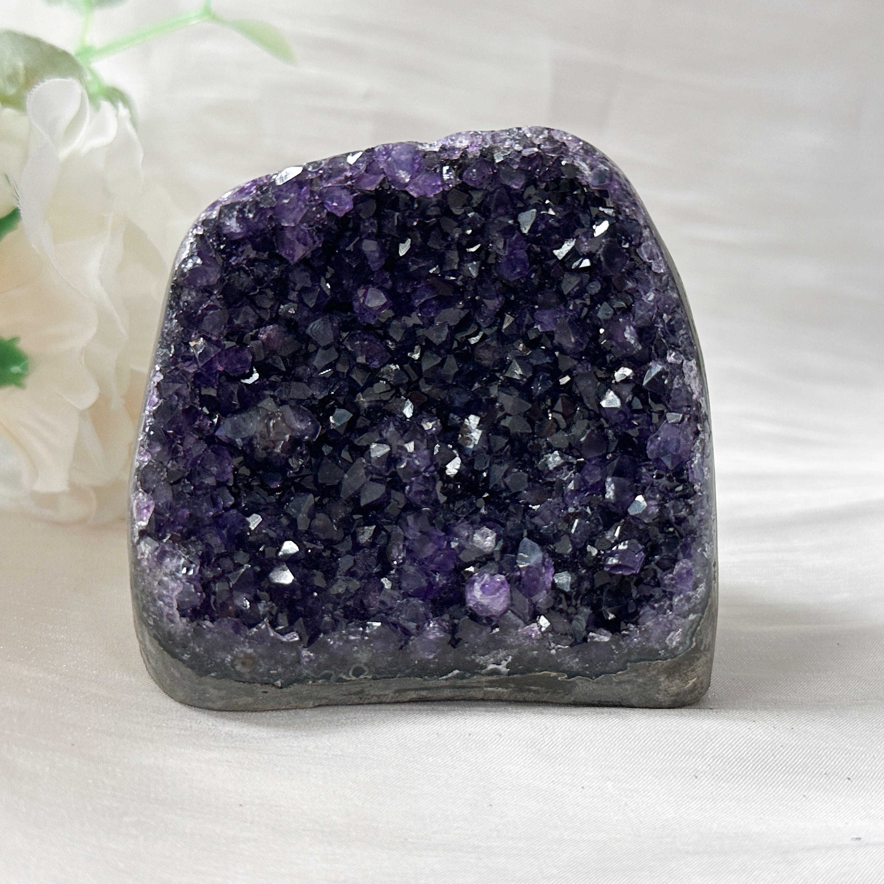 Amethyst Geode - 72mm