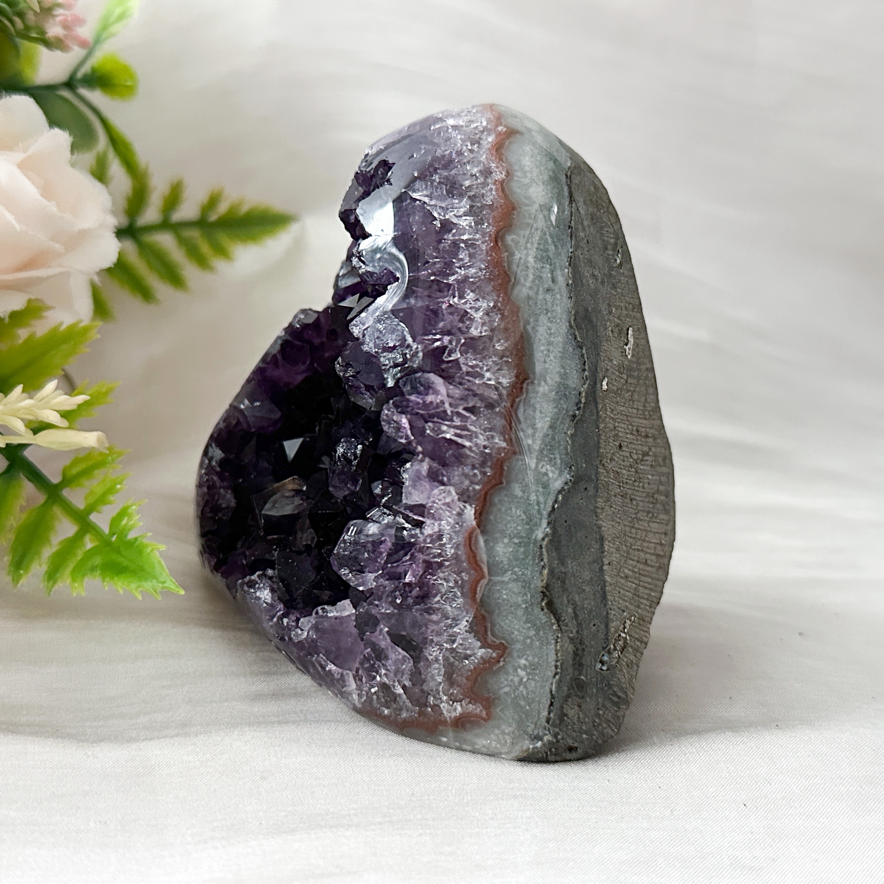 Amethyst Geode - 80mm