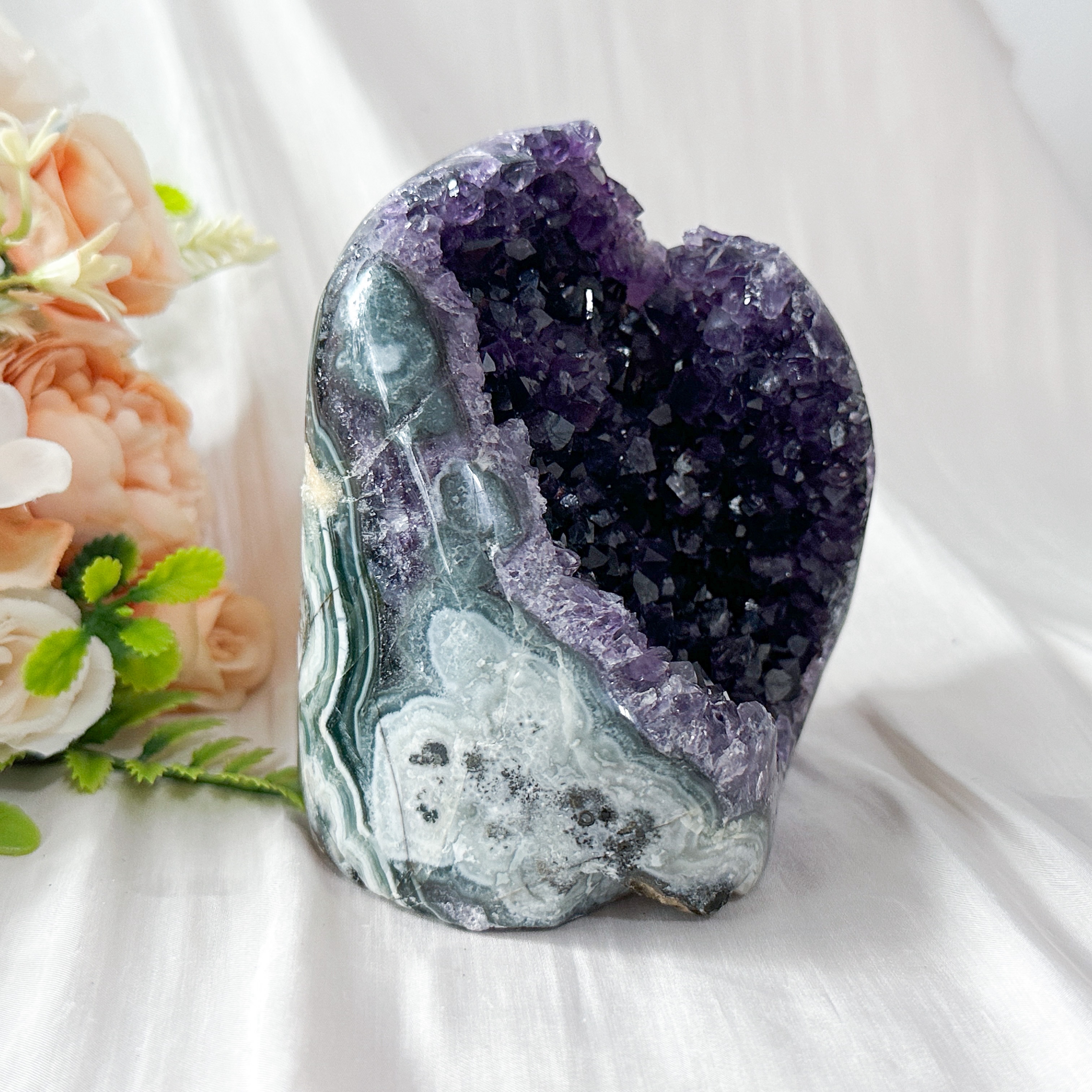 Amethyst Geode - 107mm