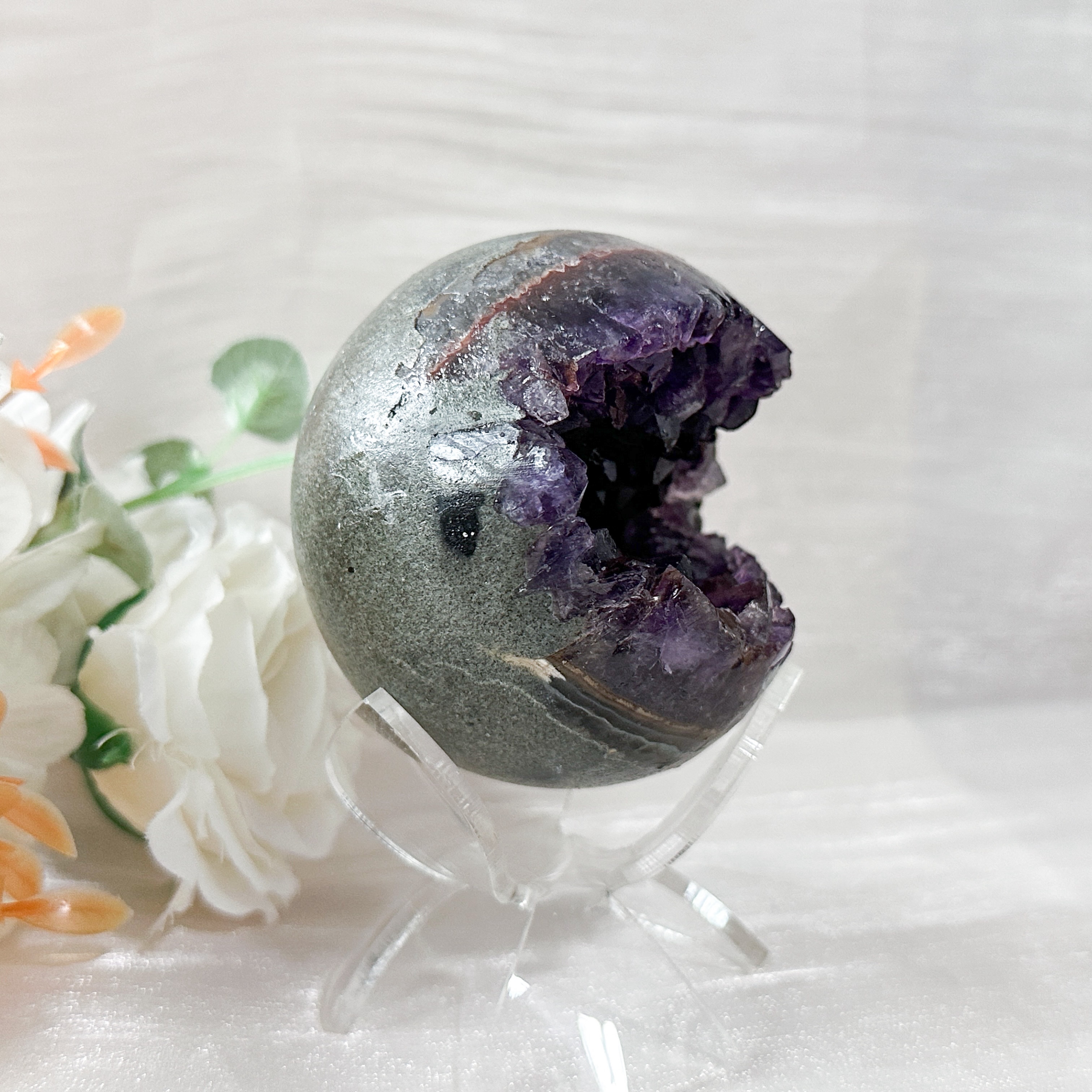 Amethyst Raw Sphere w Sphere Stand