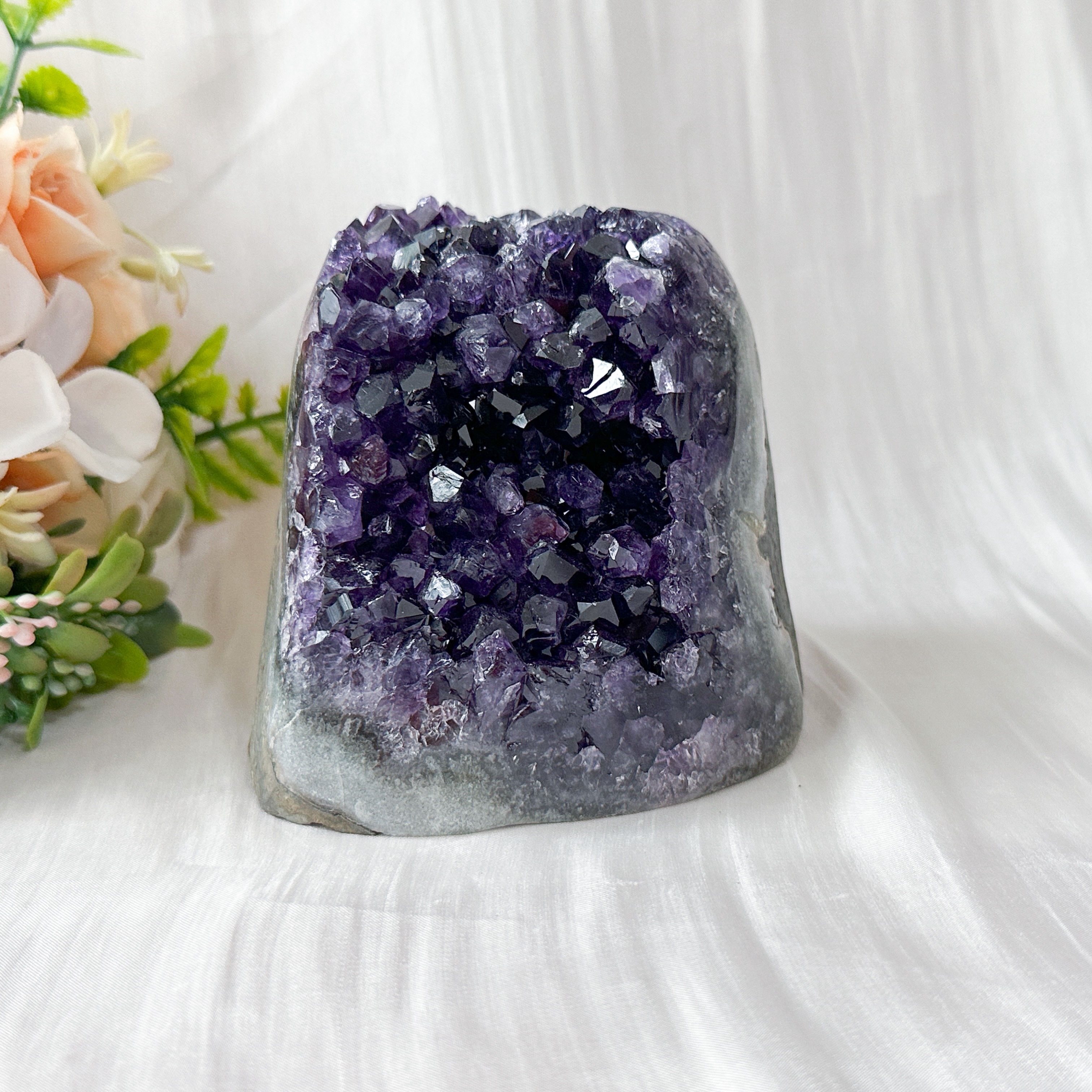 Amethyst Geode - 81mm