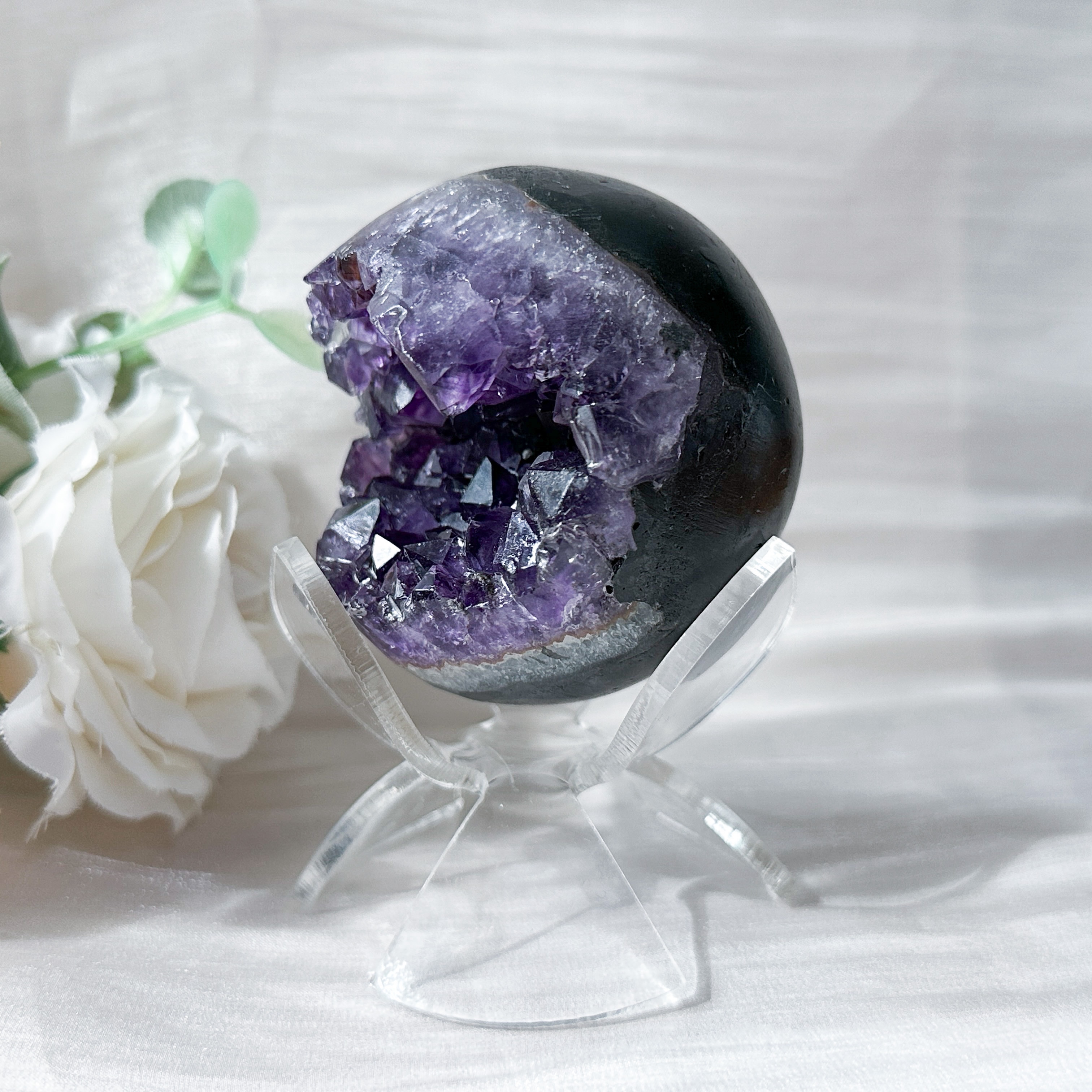 Amethyst Raw Sphere w Sphere Stand