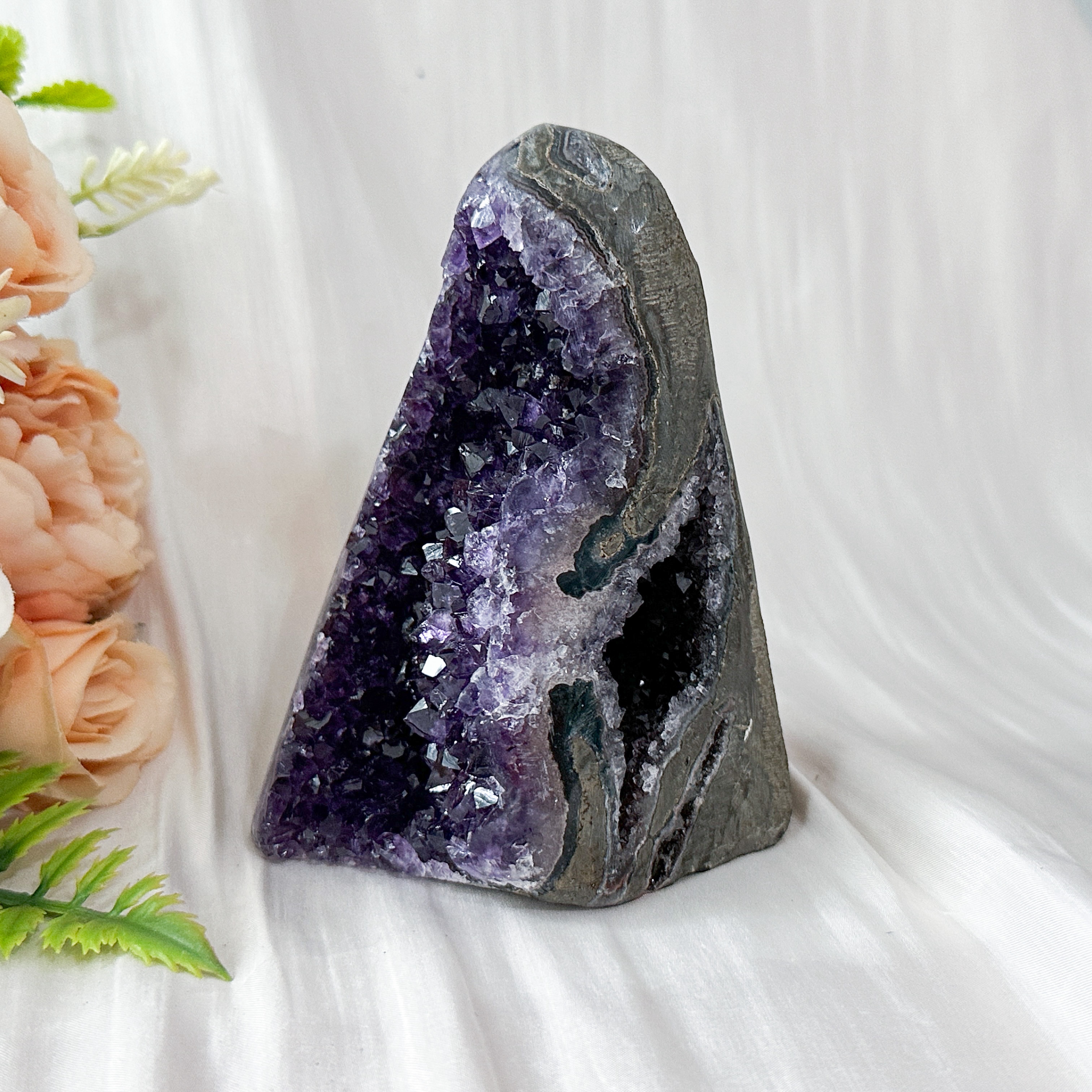 Amethyst Geode - 105mm