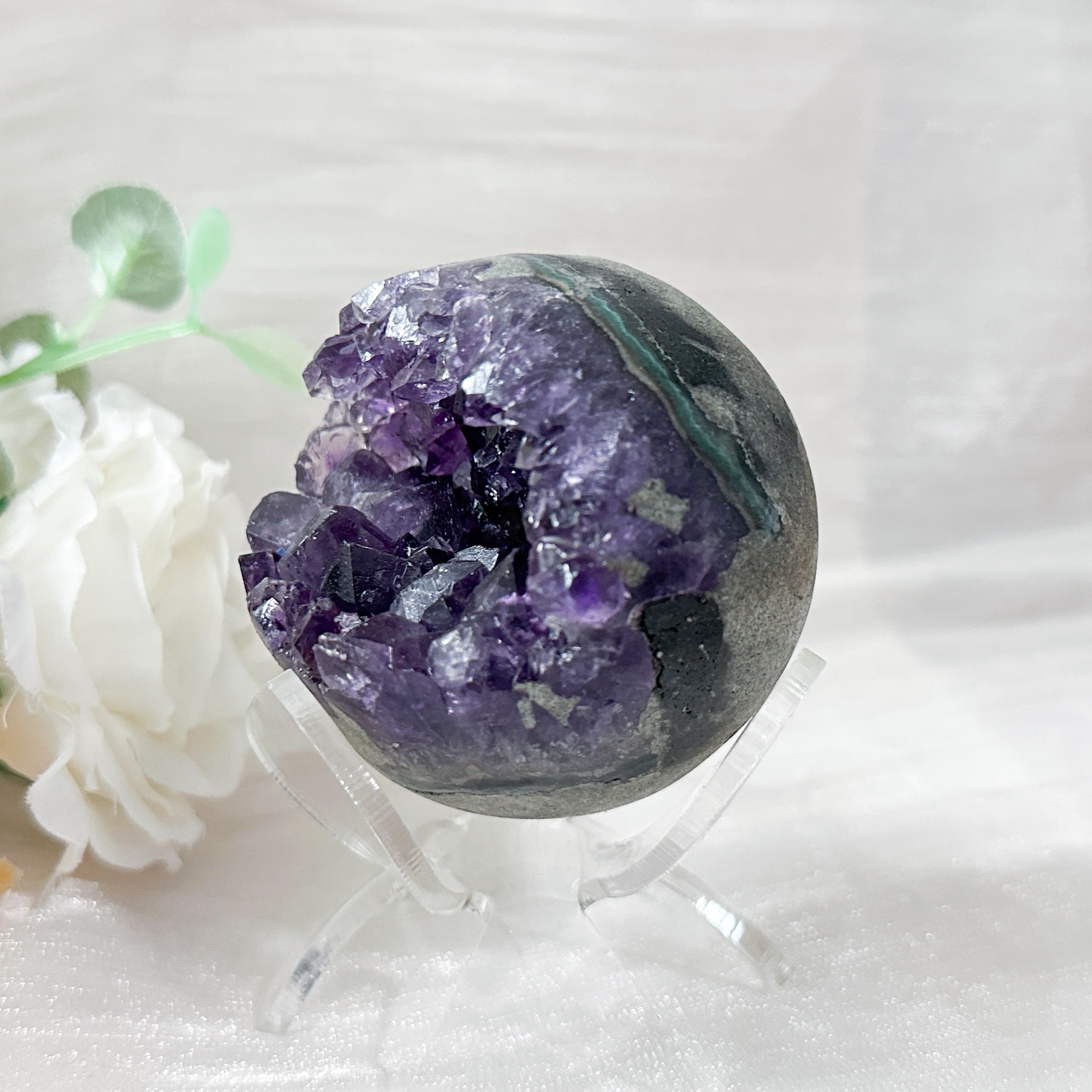 Amethyst Raw Sphere w Sphere Stand