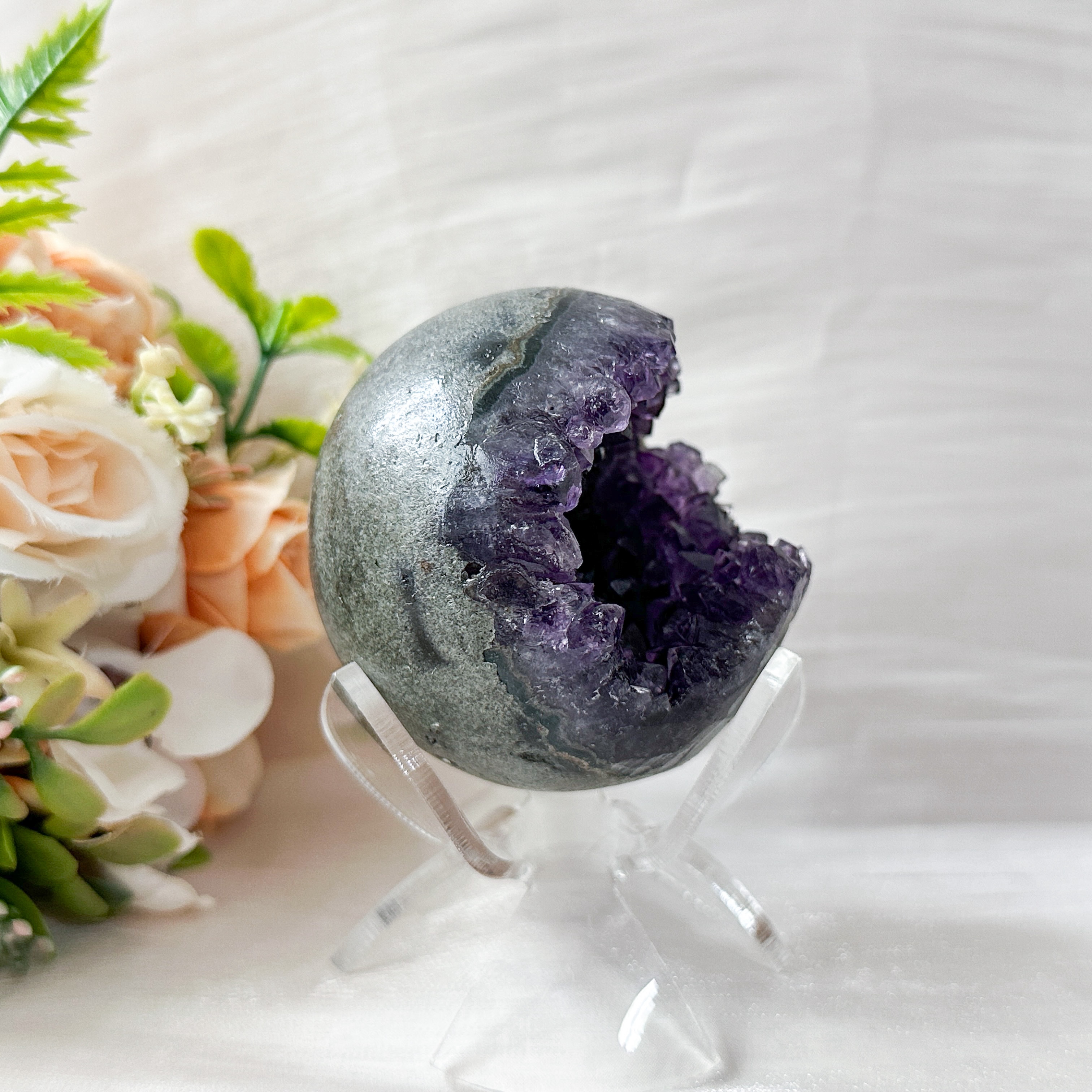 Amethyst Raw Sphere w Sphere Stand