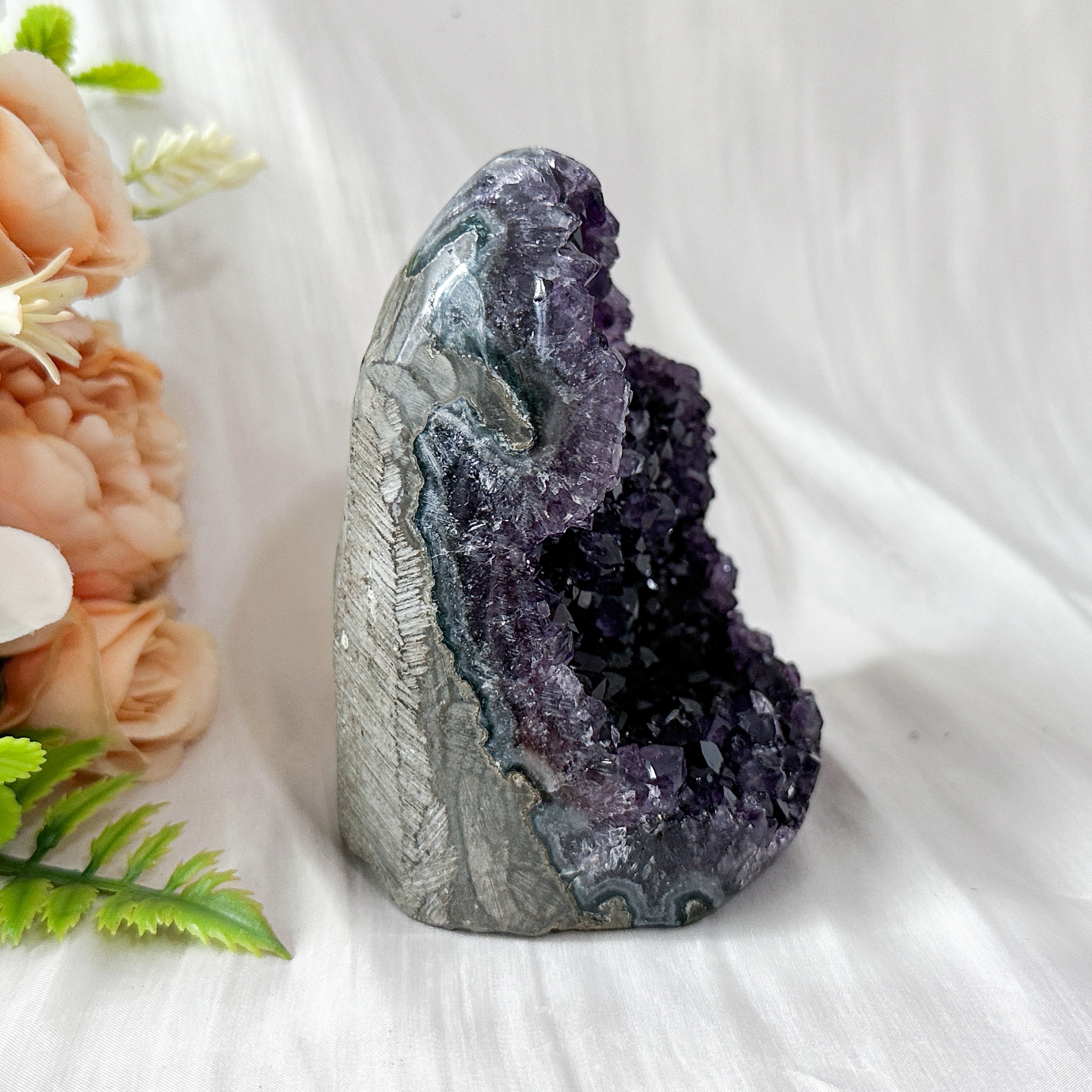 Amethyst Geode - 98mm
