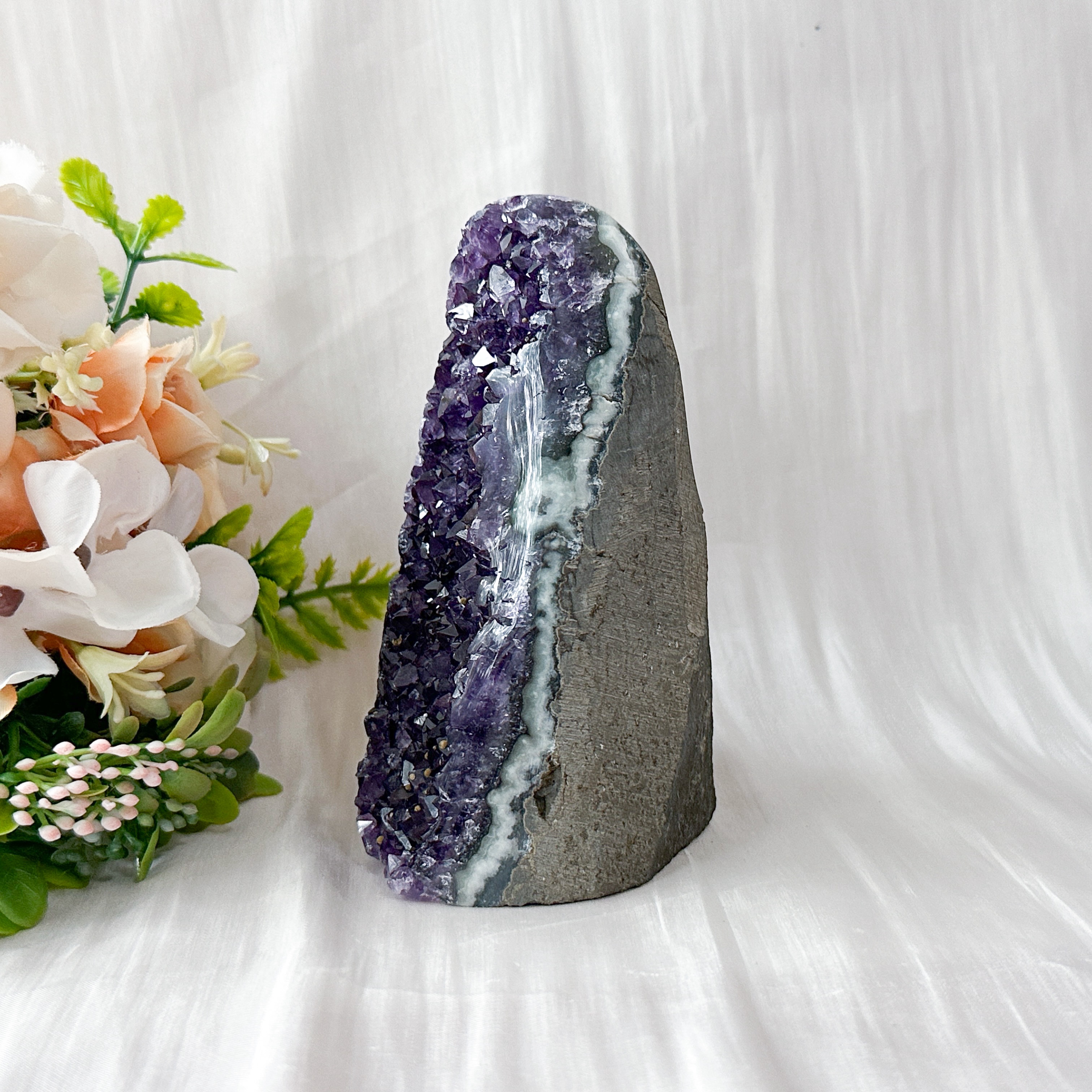 Amethyst Geode - 116mm