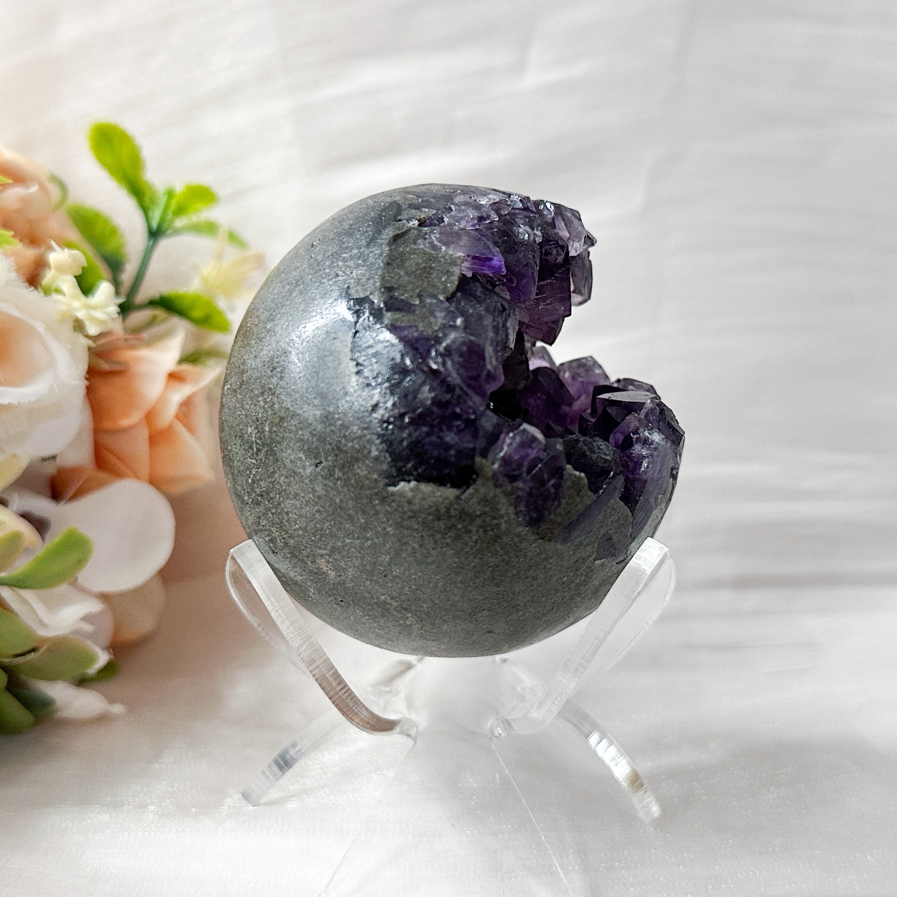 Amethyst Raw Sphere w Sphere Stand