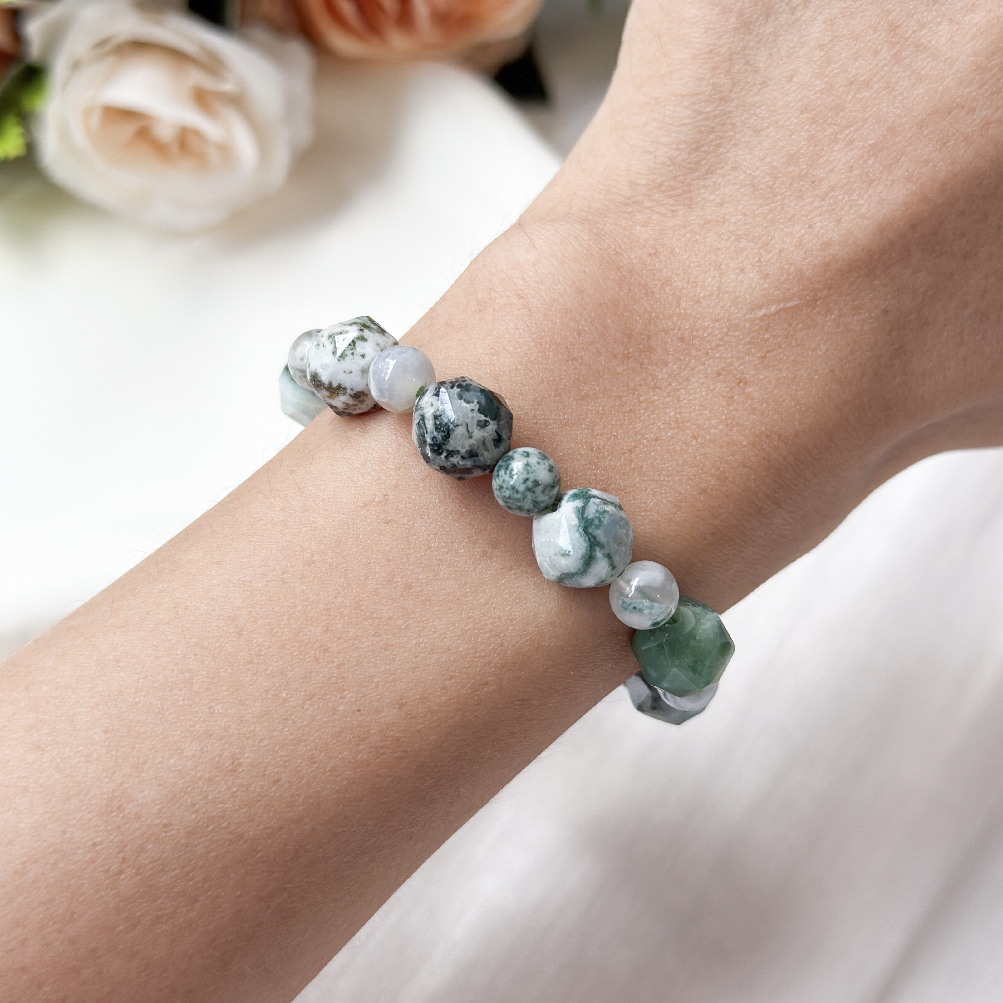 Moss Agate 10mm Diamond Cut Bracelet