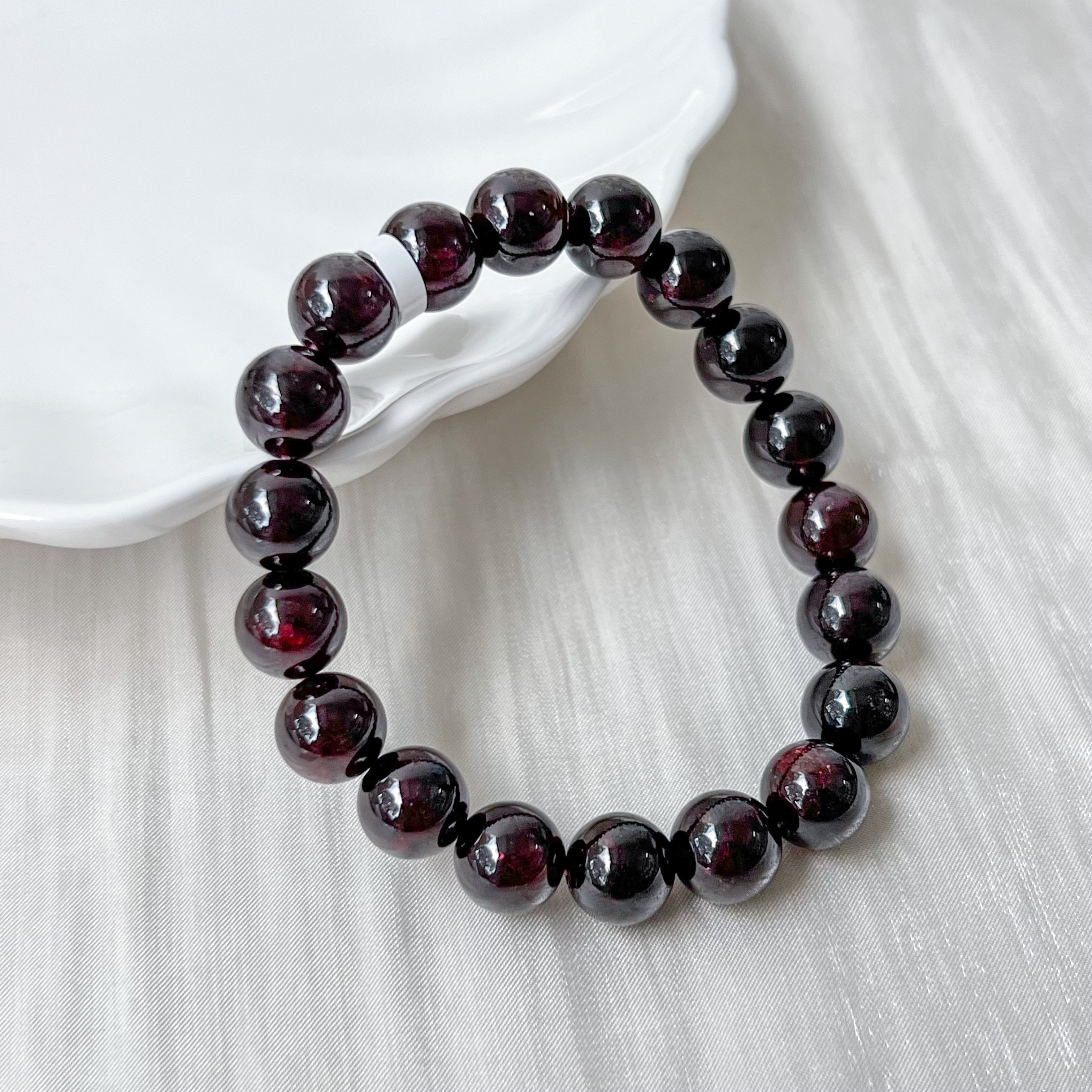 Garnet 9-10mm Bracelet