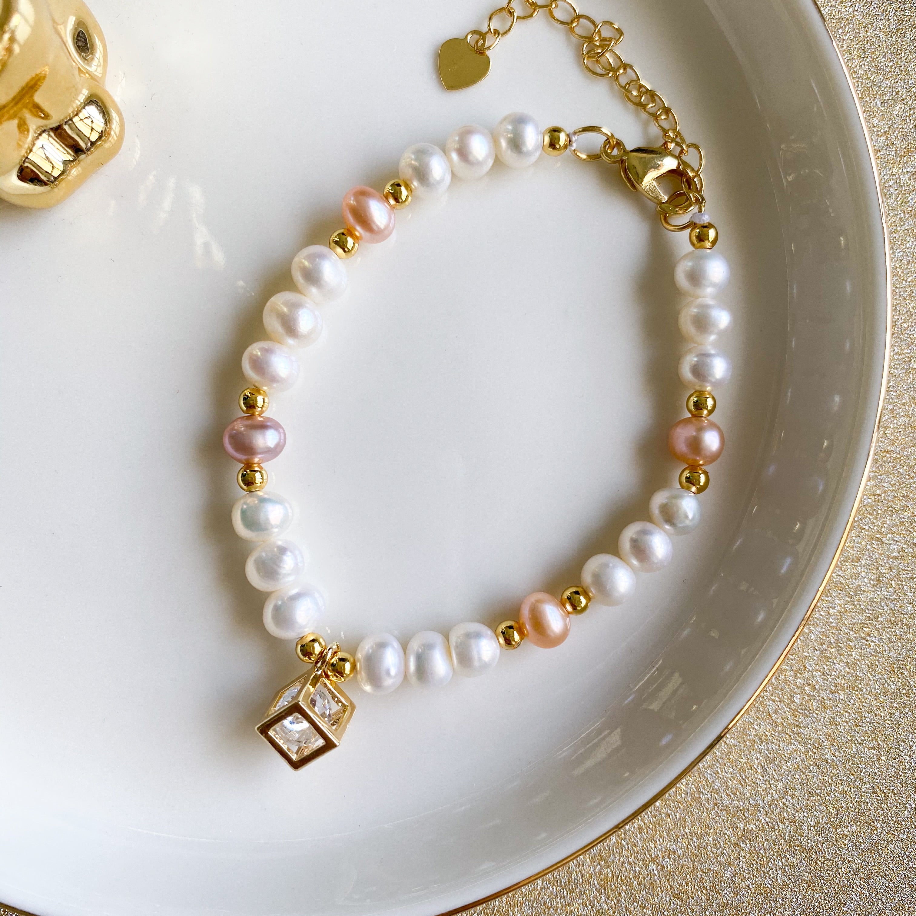 Jewel in a Box Freshwater Pearl Bracelet