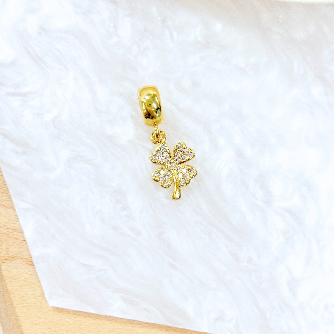 Clover Gold Charm (3pcs)