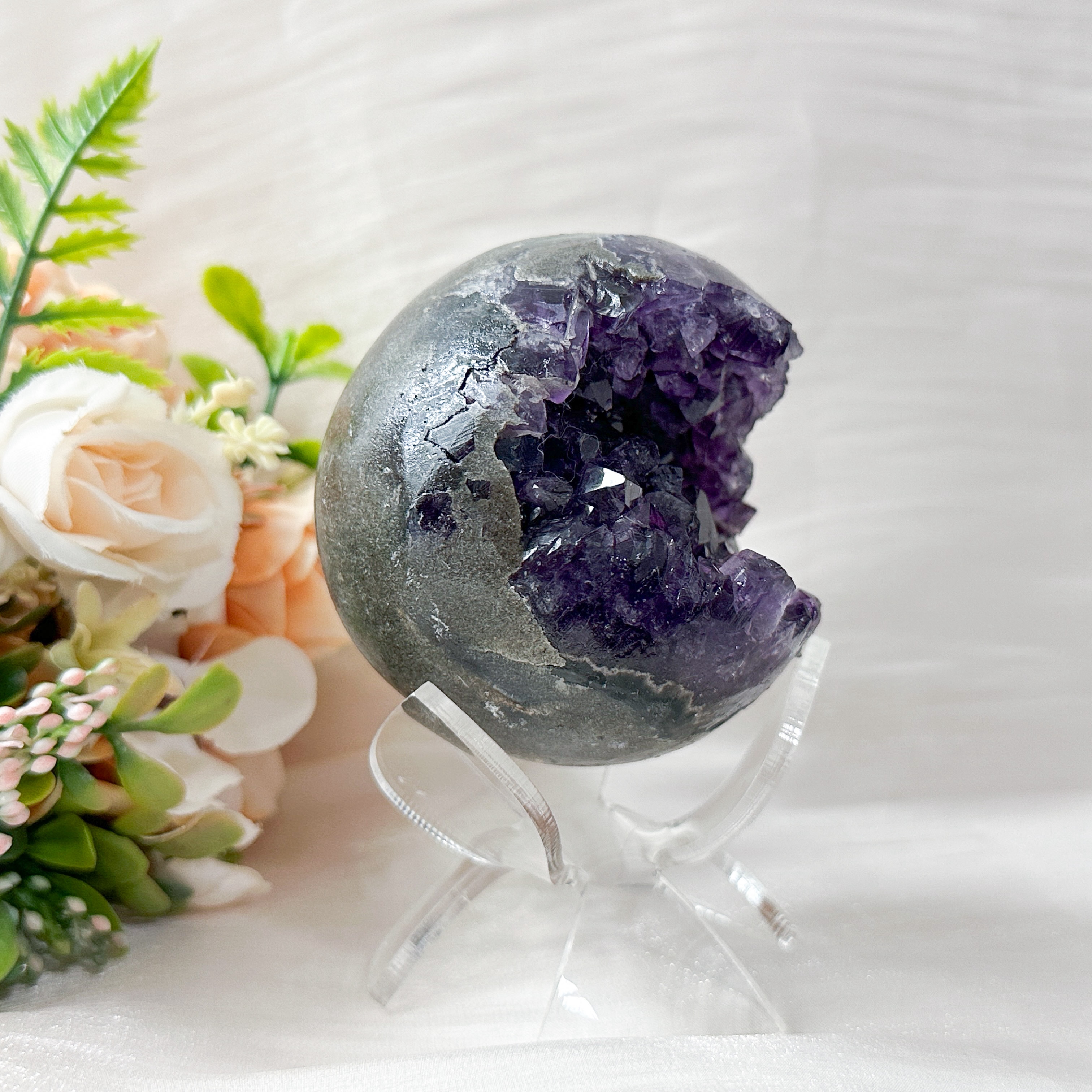 Amethyst Raw Sphere w Sphere Stand