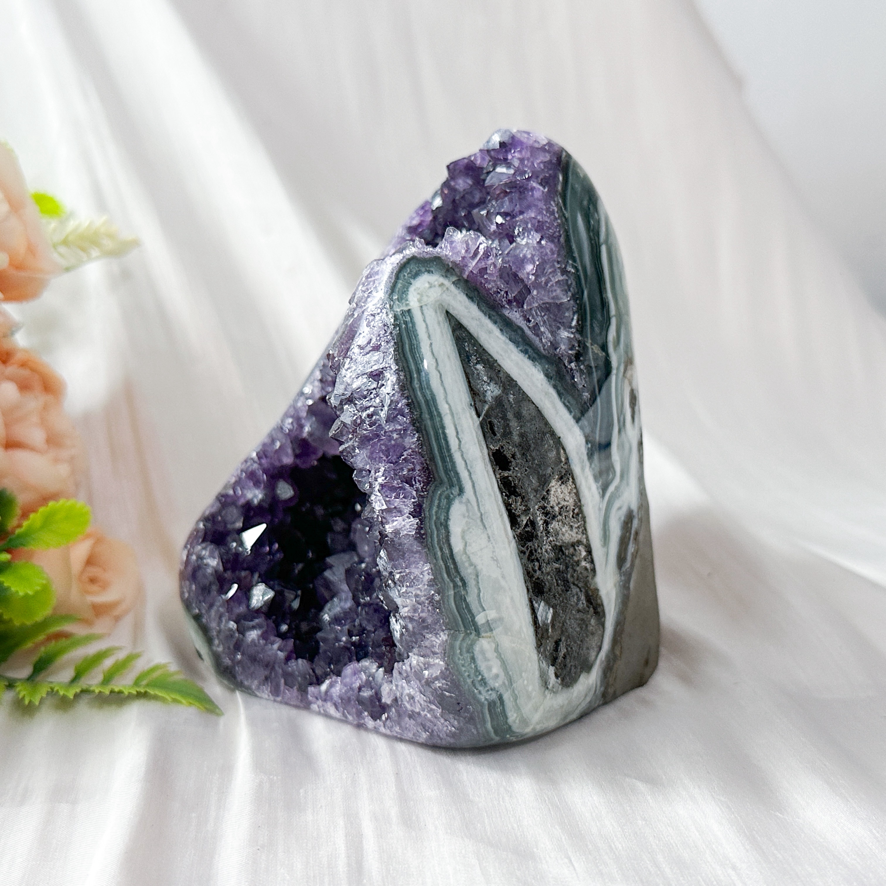 Amethyst Geode - 107mm