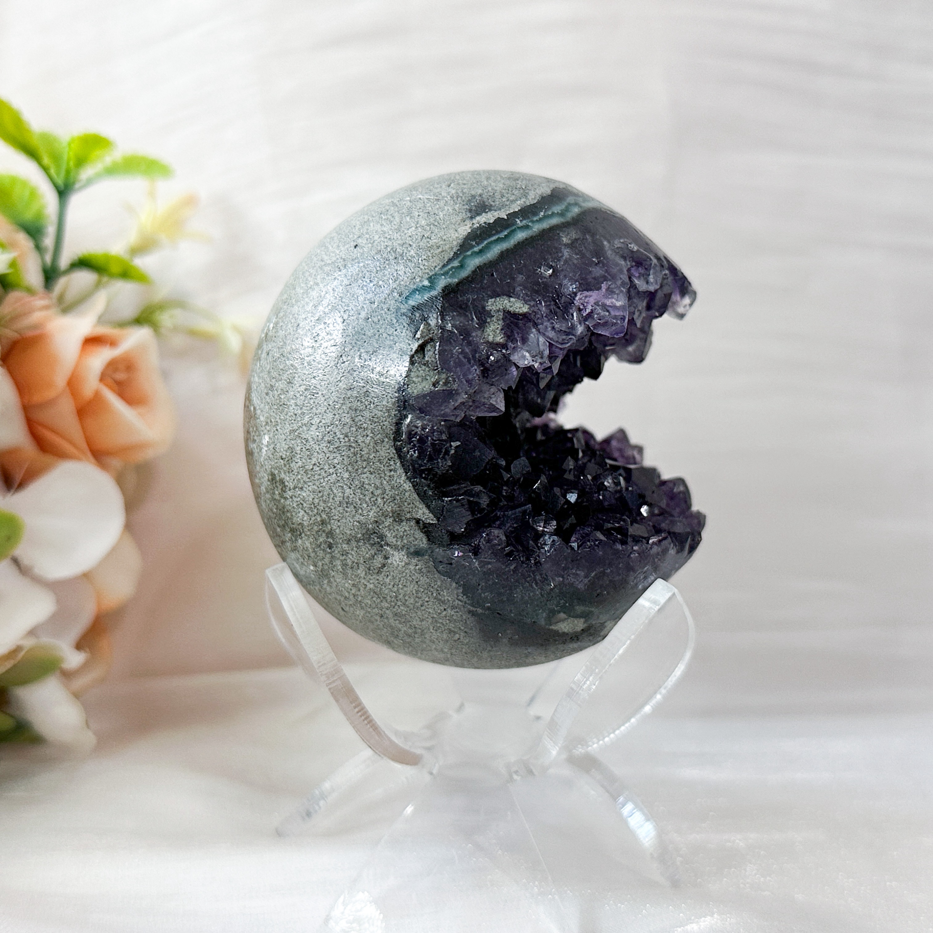 Amethyst Raw Sphere w Sphere Stand