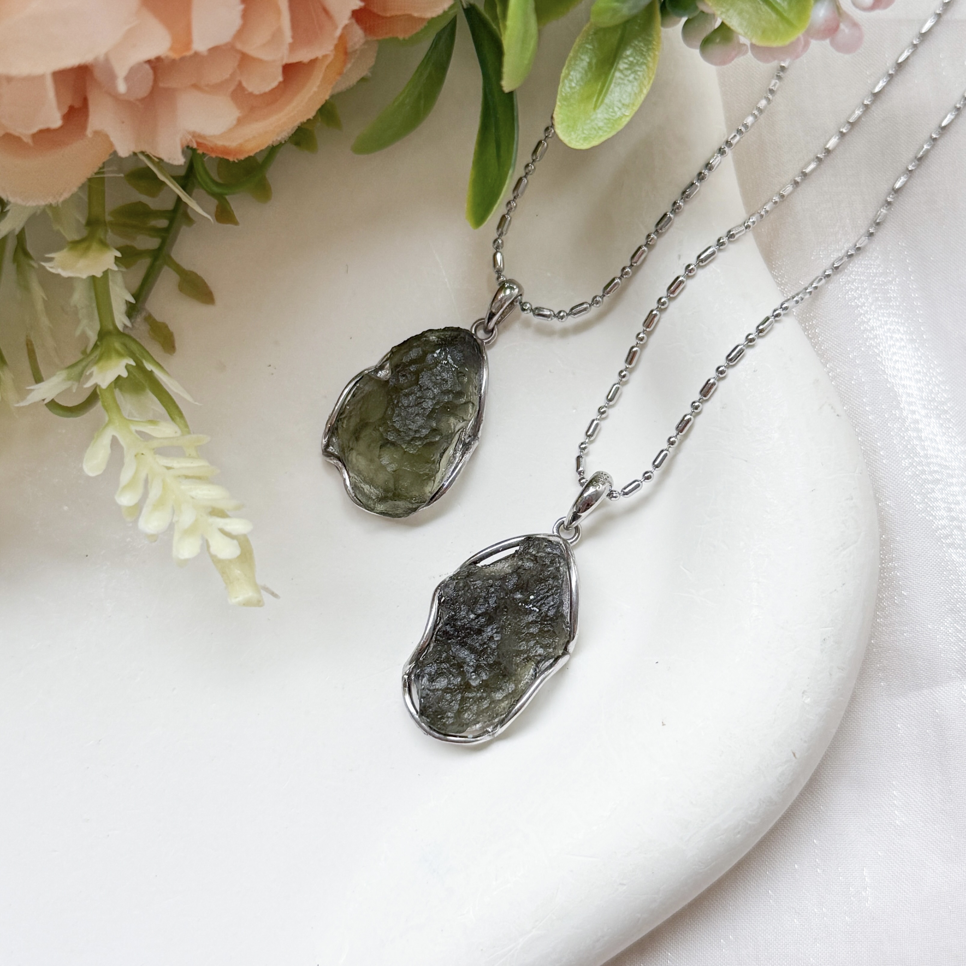 Moldavite Raw (S) Pendant