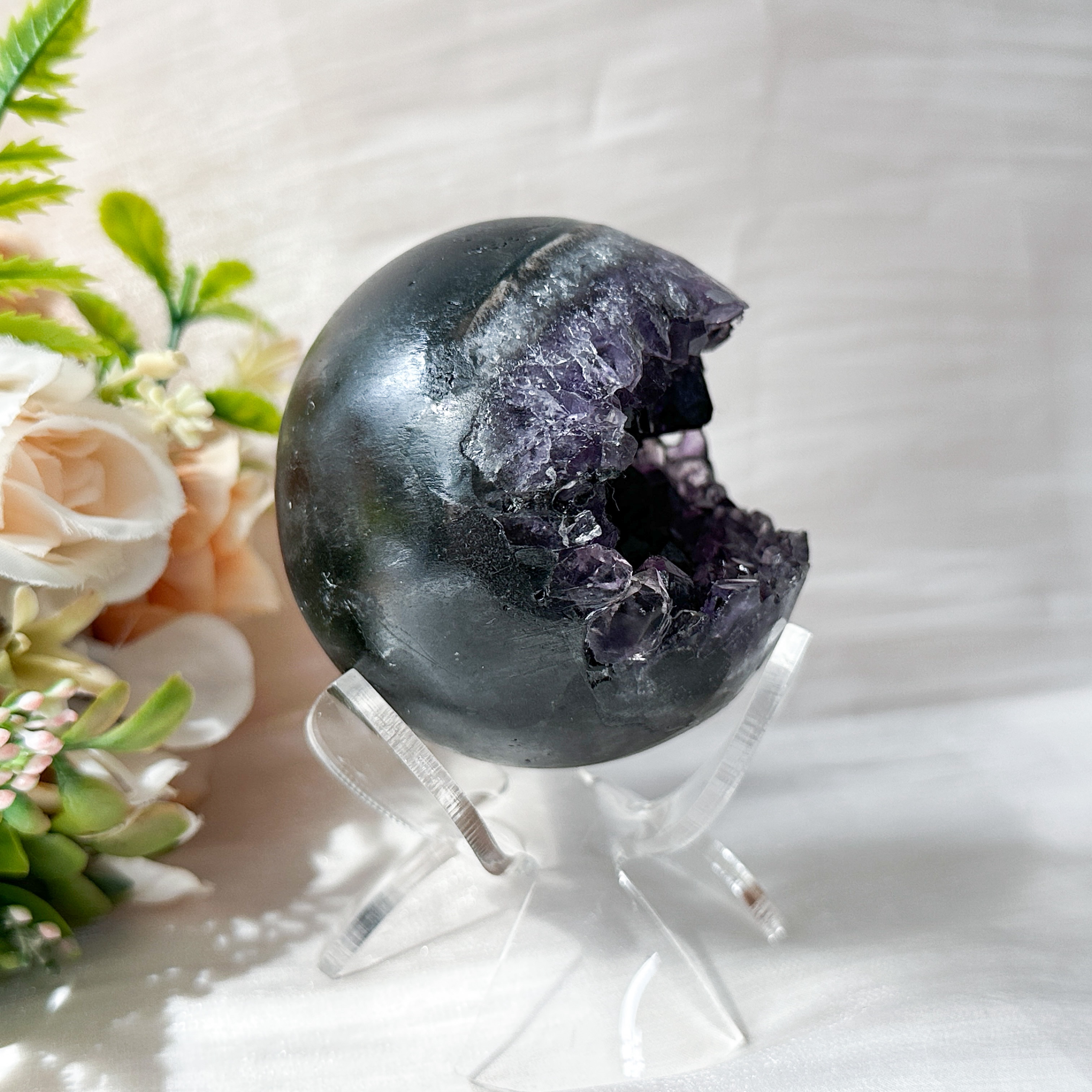 Amethyst Raw Sphere w Sphere Stand