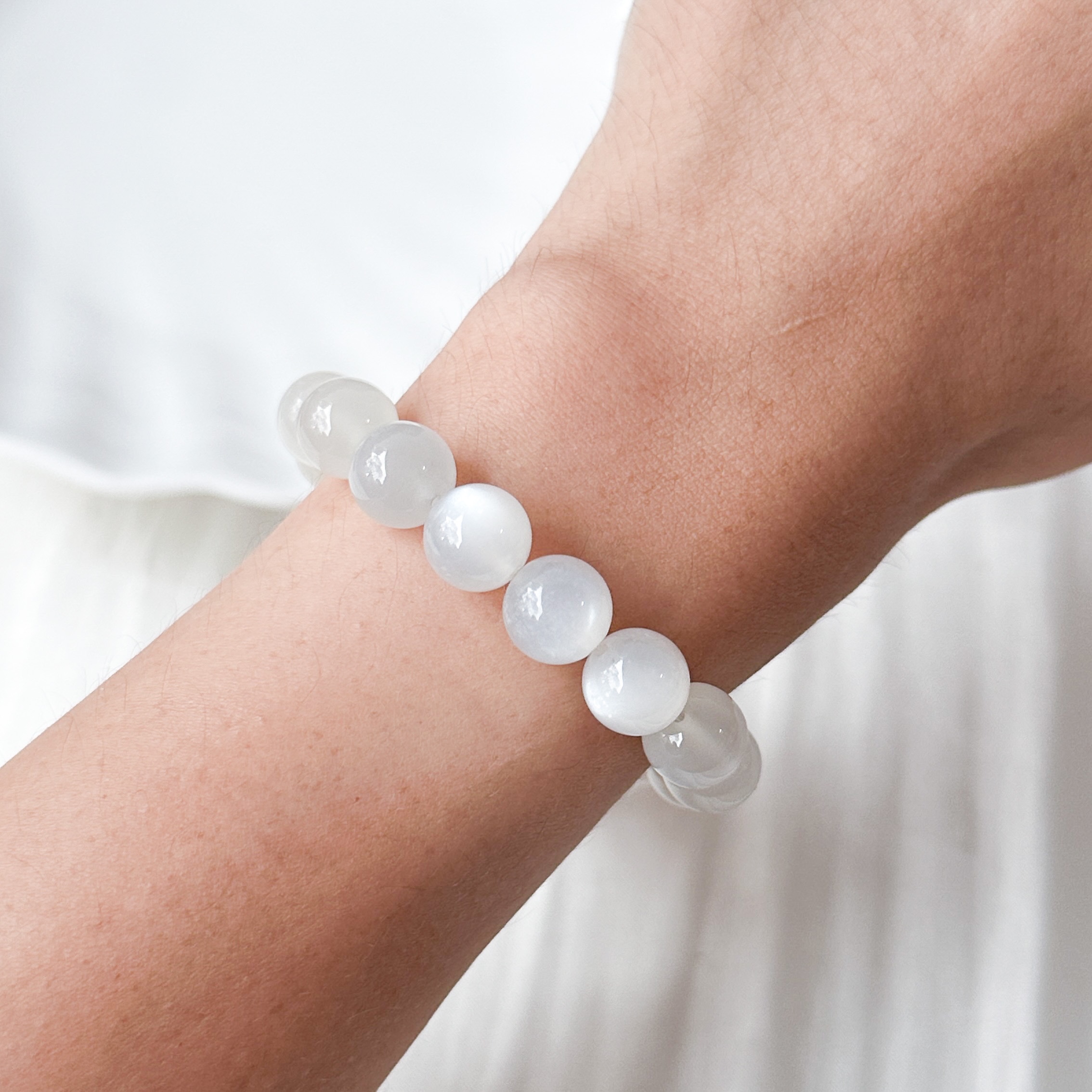 White Moonstone 8-9mm AAA Bracelet