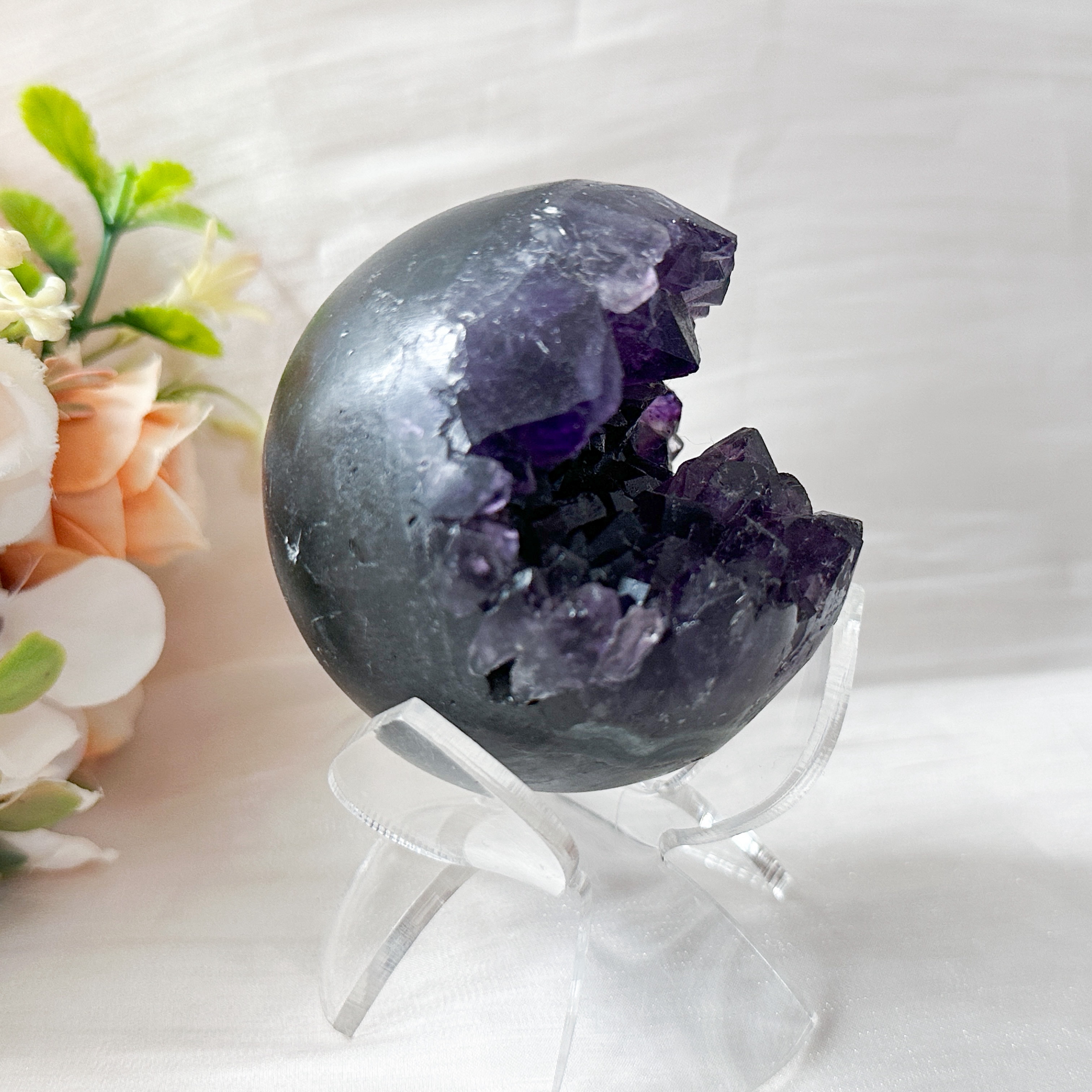 Amethyst Raw Sphere w Sphere Stand