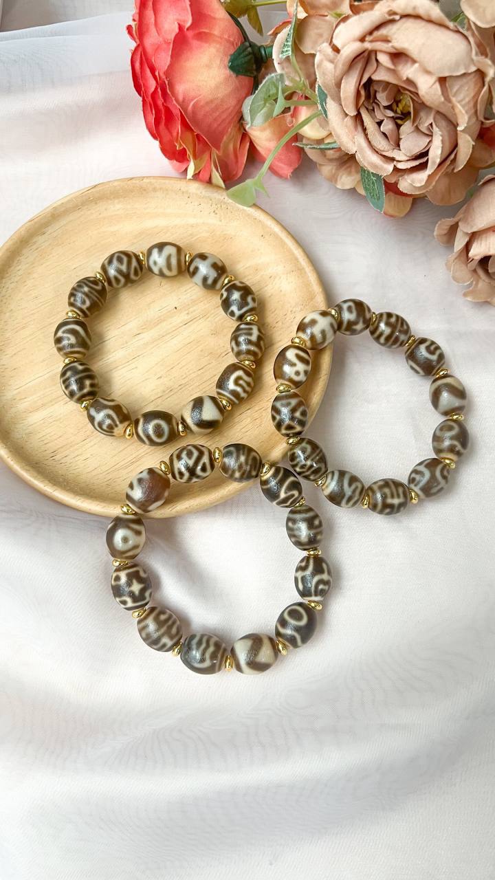 *Exclusive* 12 Dzi Bracelet