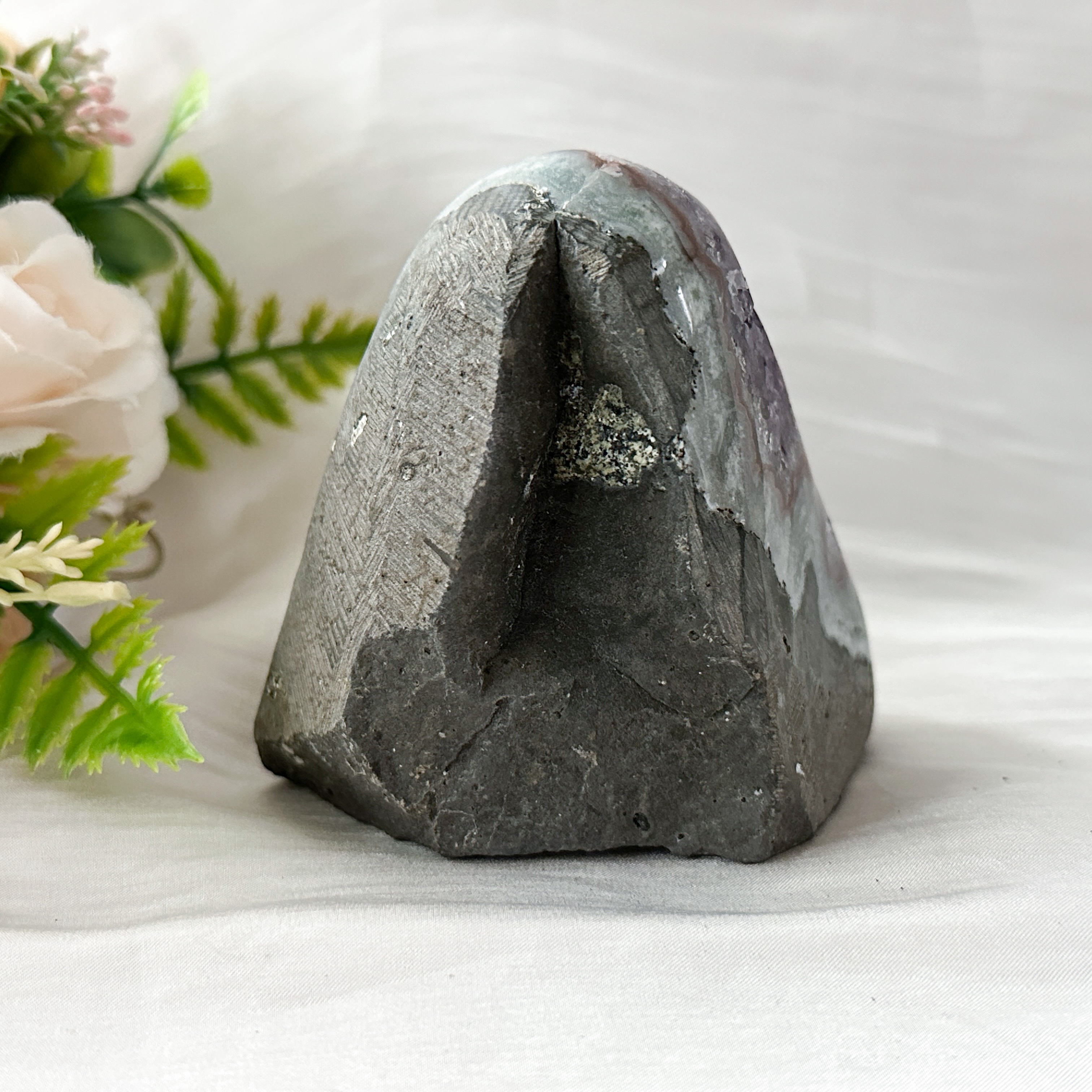 Amethyst Geode - 80mm