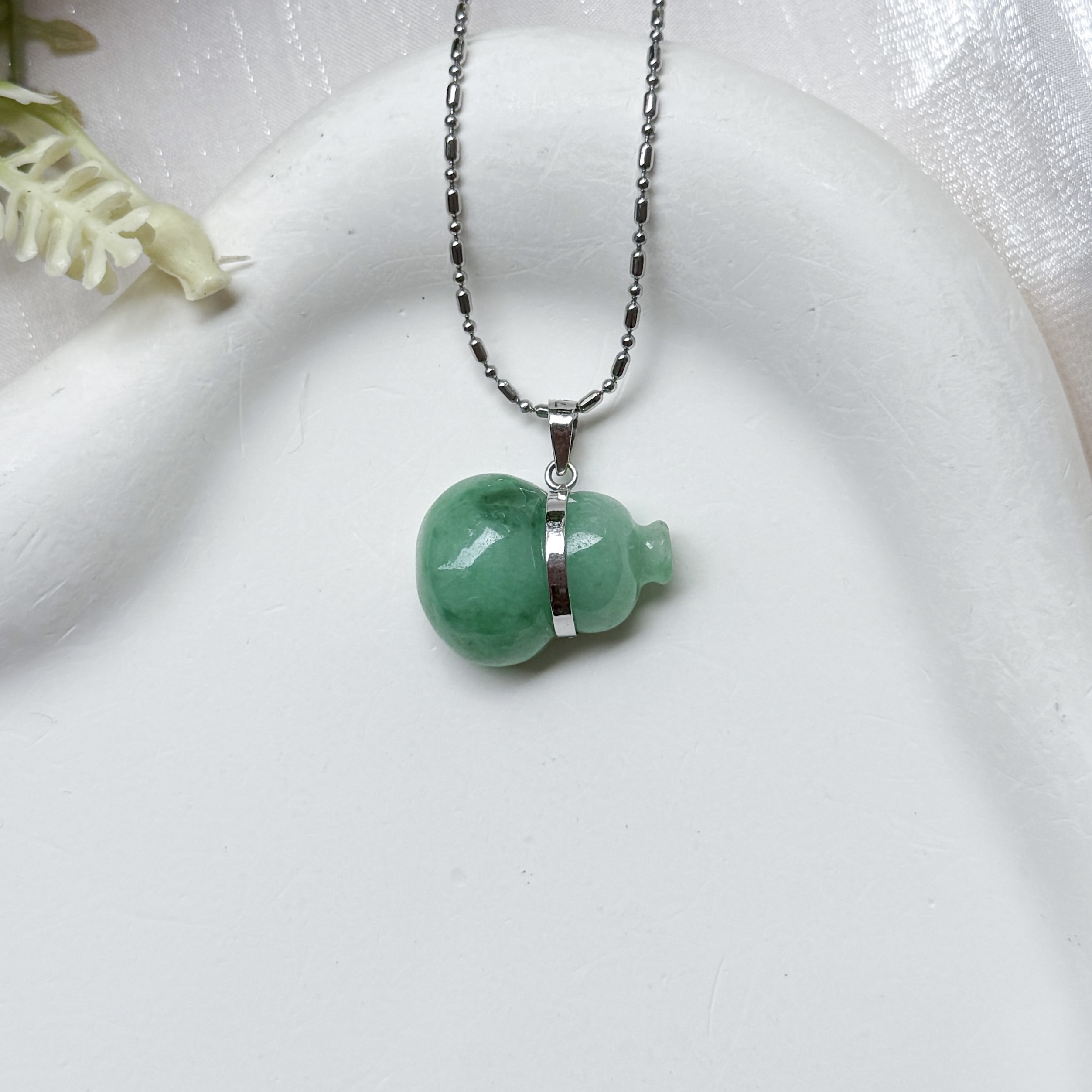 Grade A Apple Green Jade Hulu Pendant - 18K WG