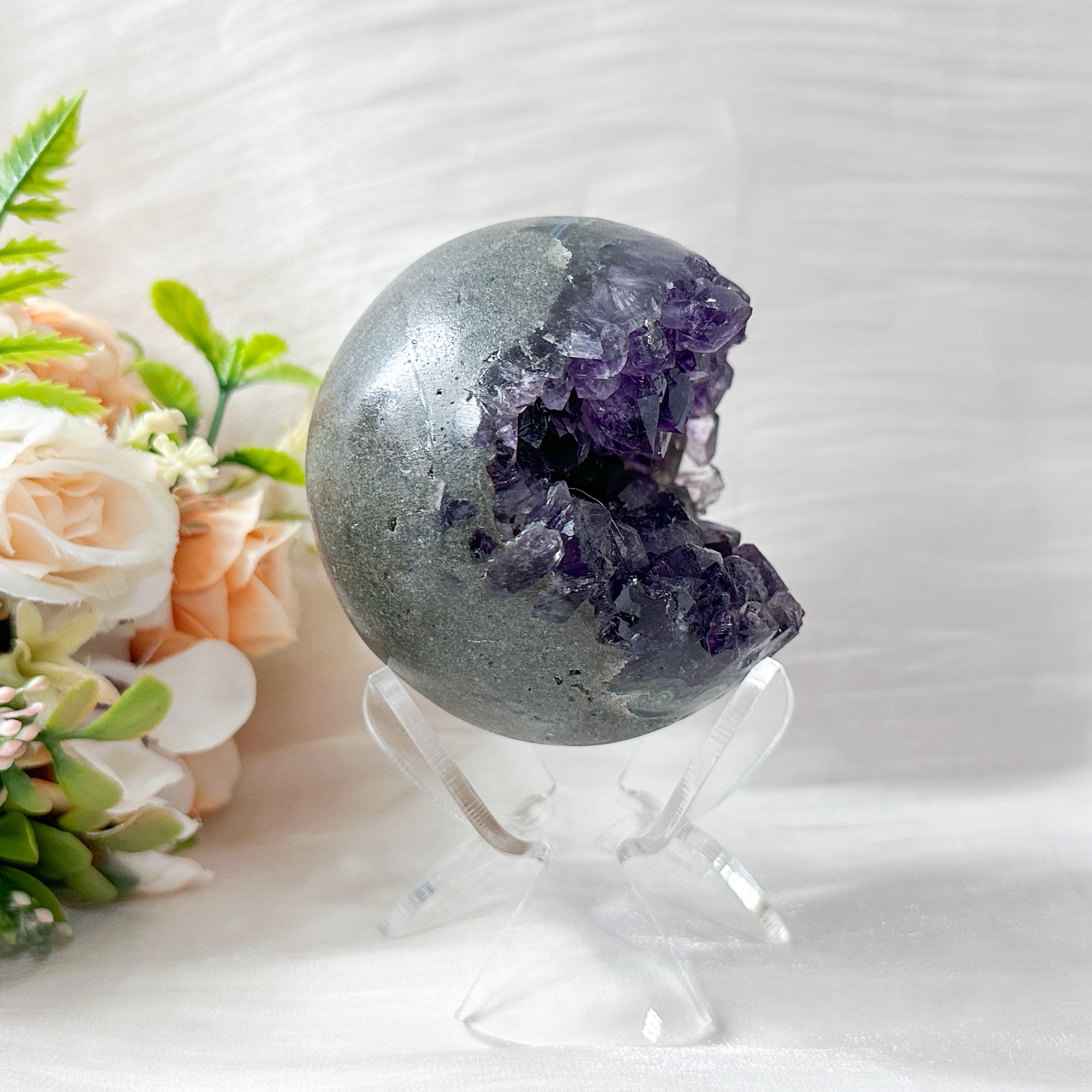 Amethyst Raw Sphere w Sphere Stand