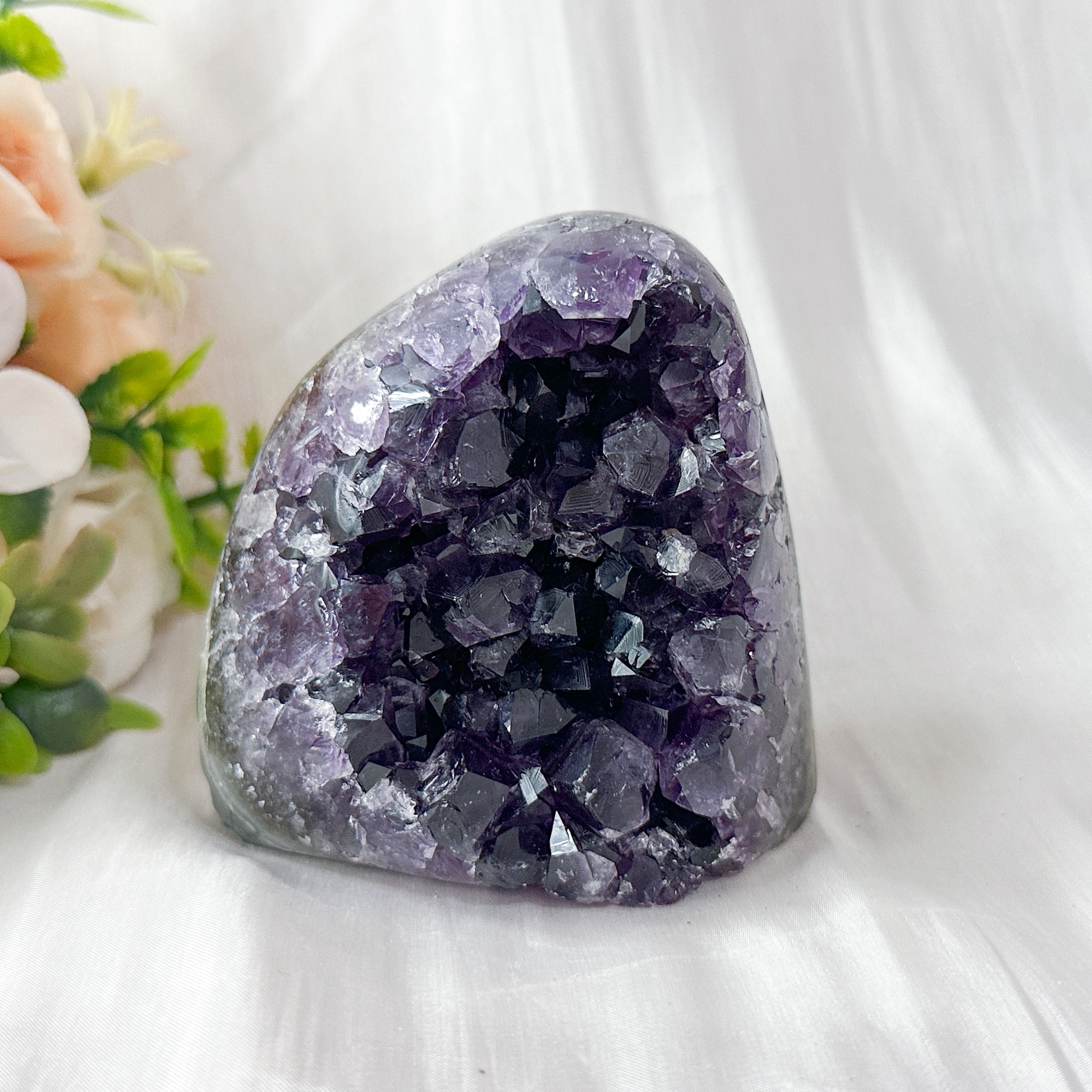 Amethyst Geode - 74mm