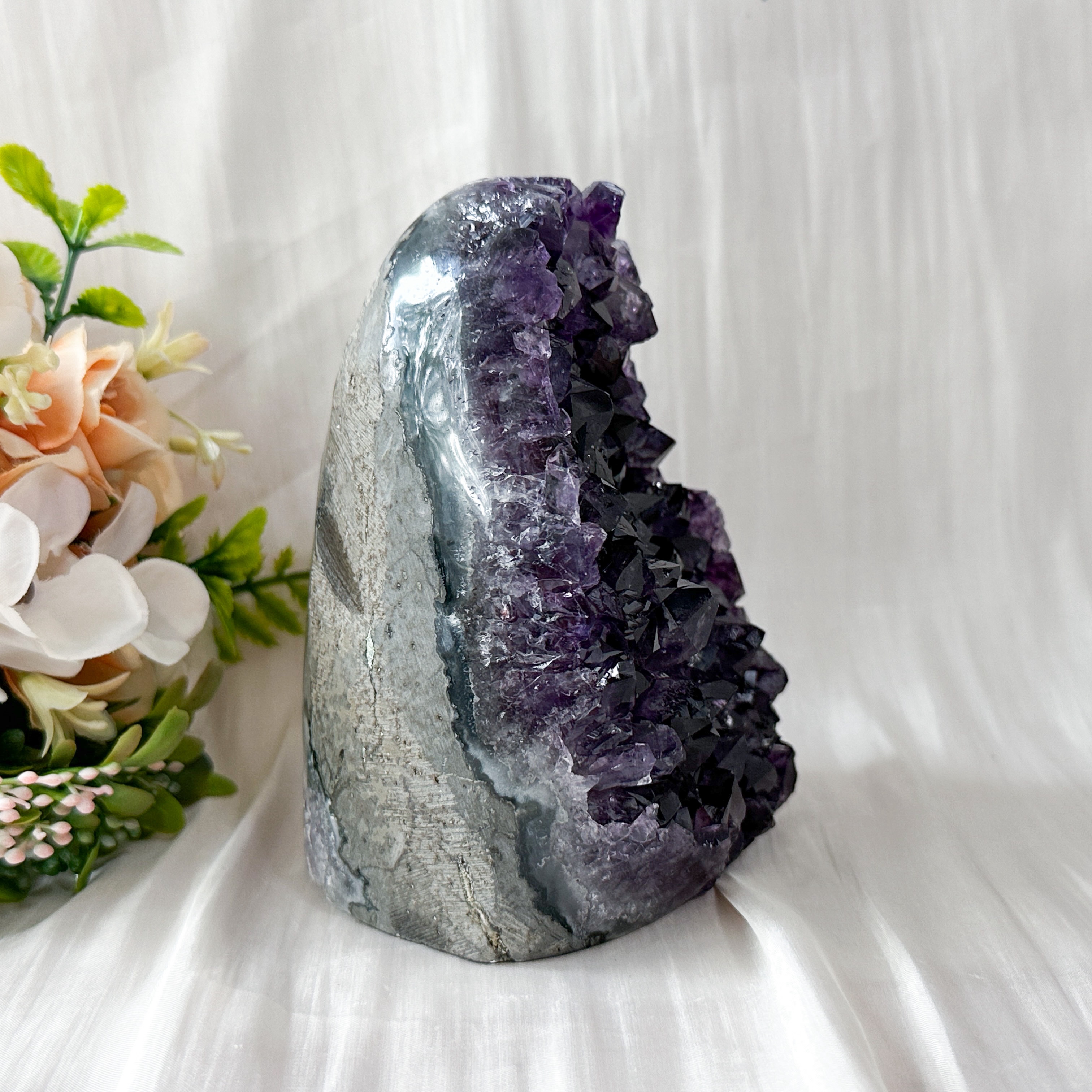 Amethyst Geode - 124mm